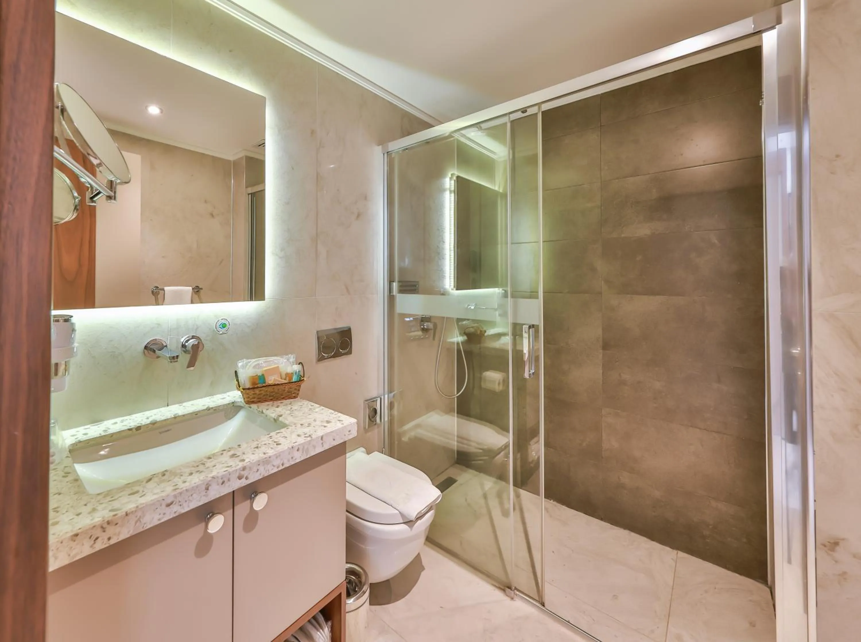 Bathroom in Molino Hotel