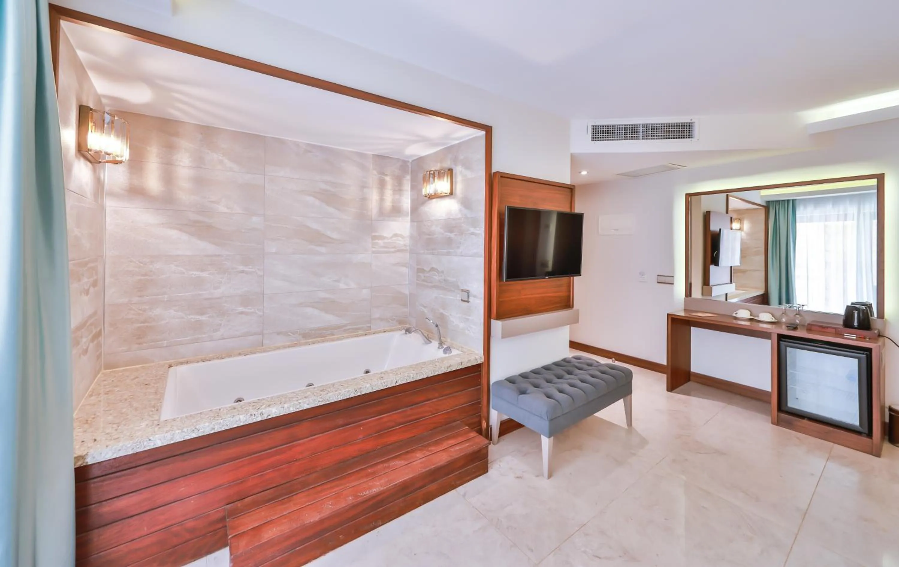 Photo of the whole room in Molino Hotel