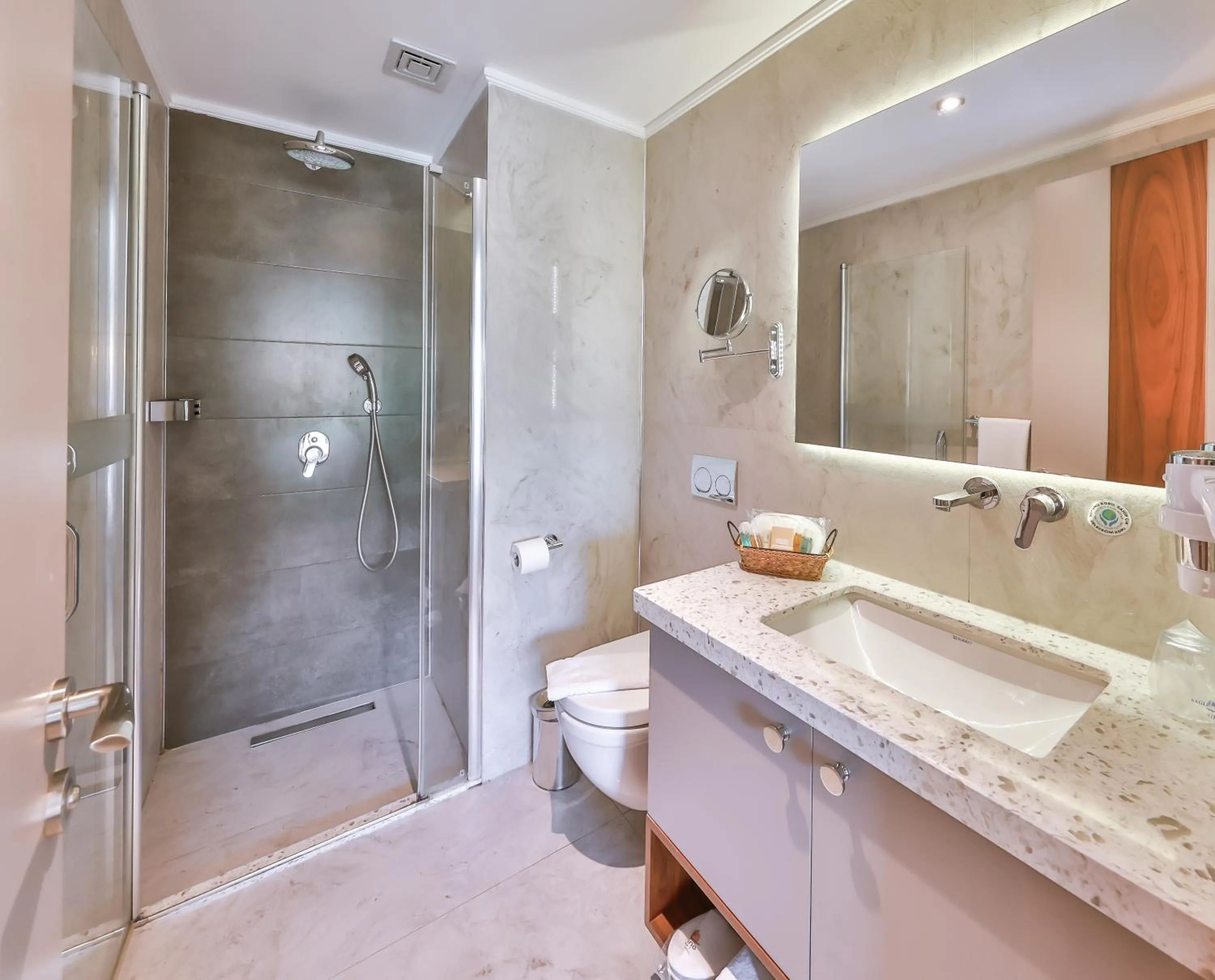 Bathroom in Molino Hotel