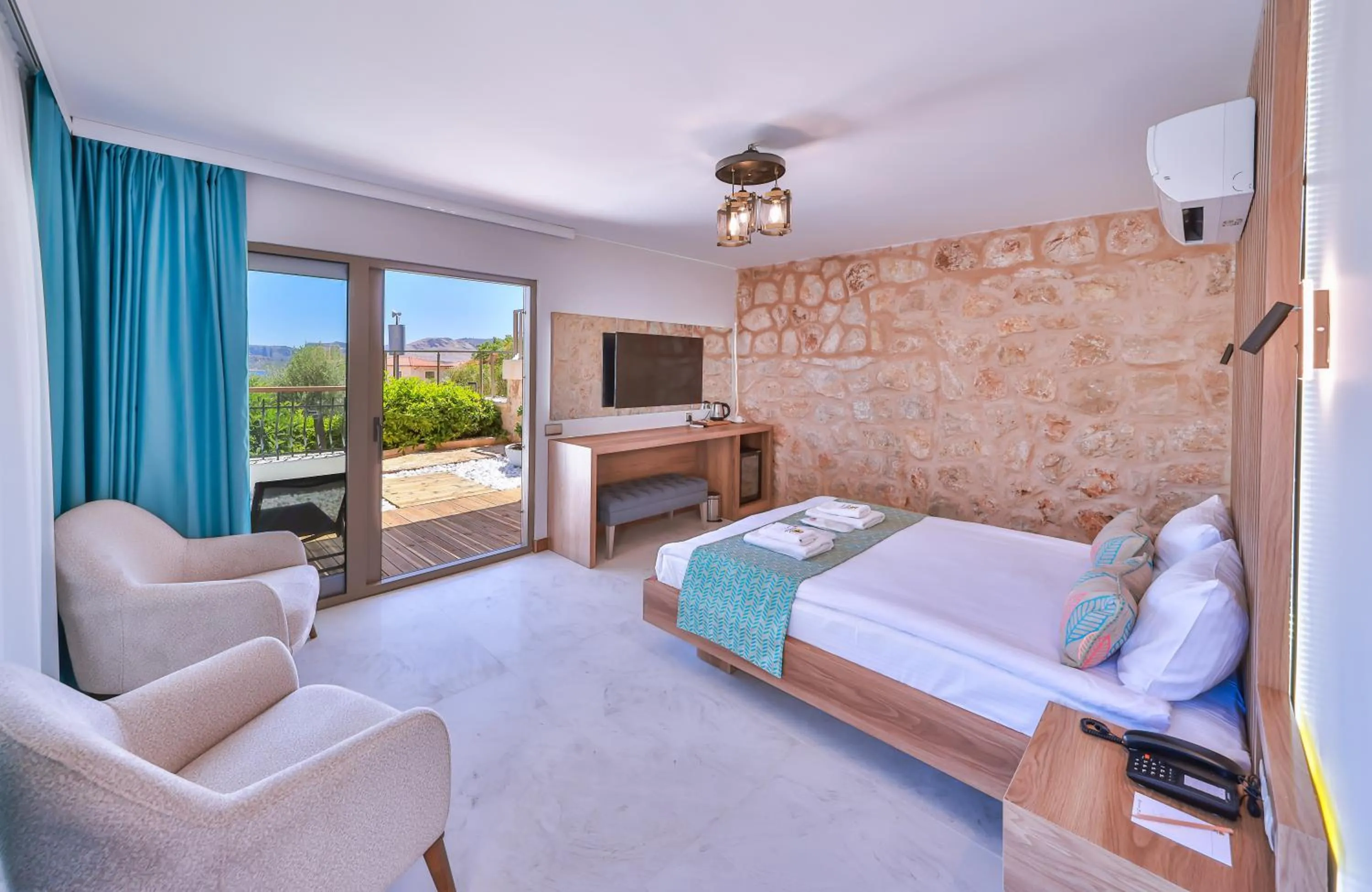 Photo of the whole room in Molino Hotel