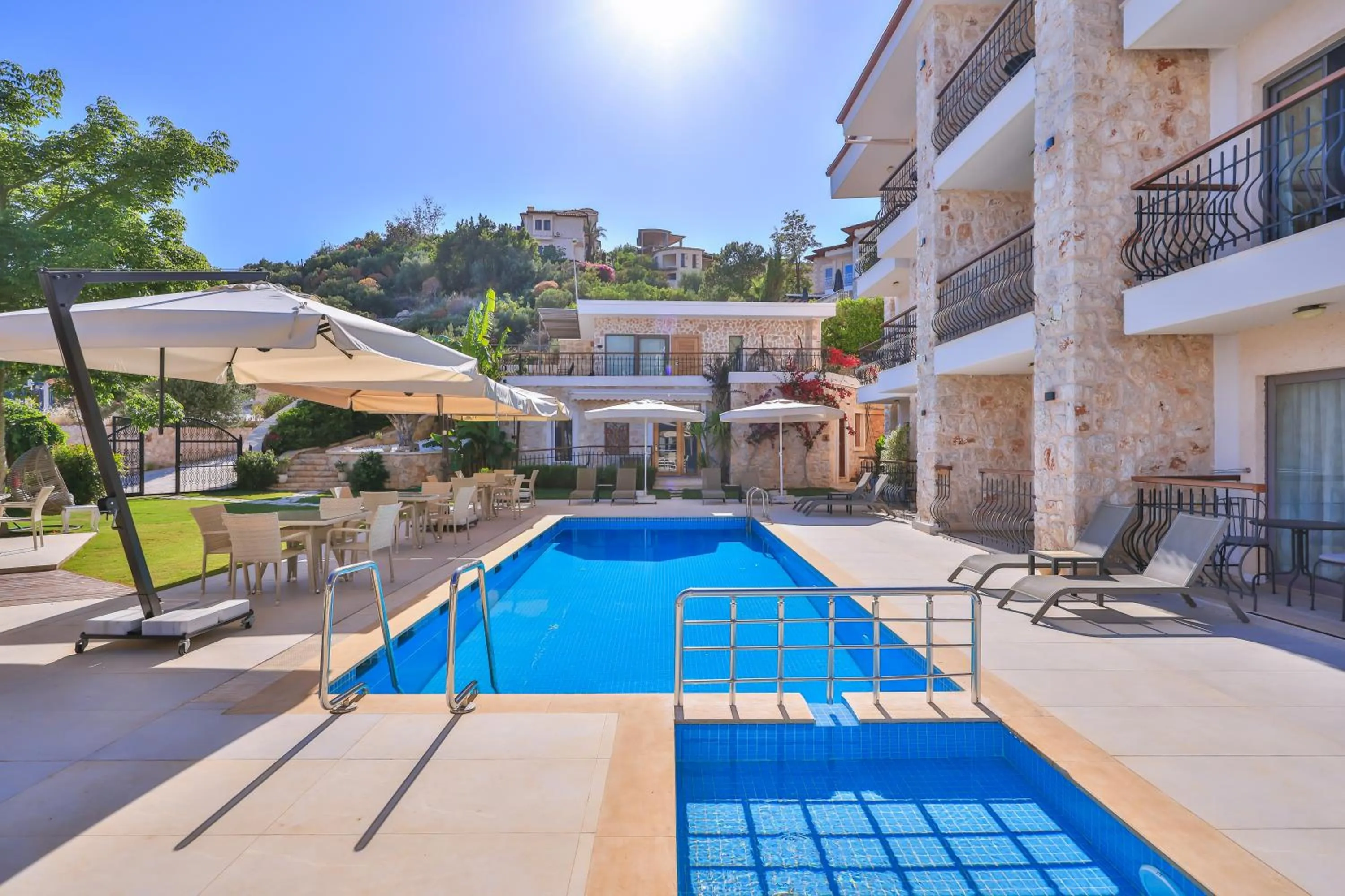 Swimming pool in Molino Hotel
