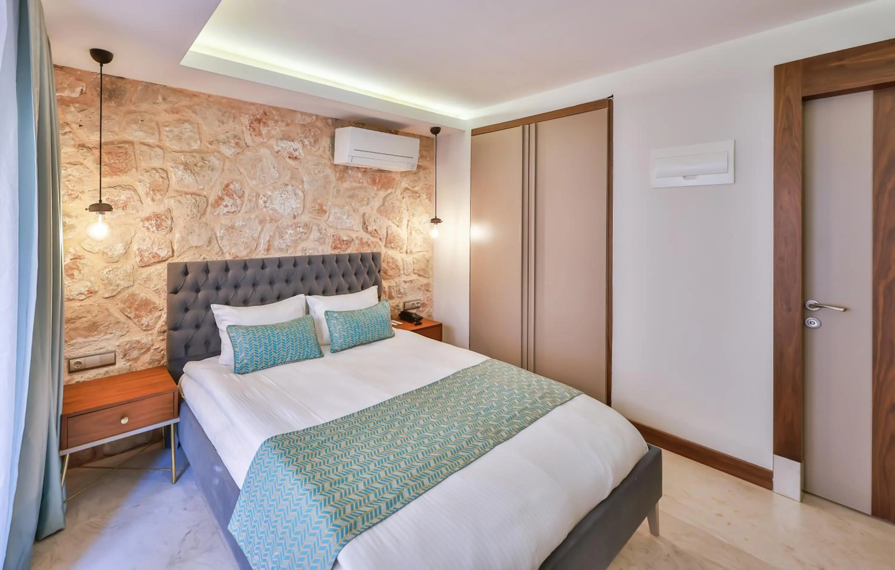 Photo of the whole room in Molino Hotel