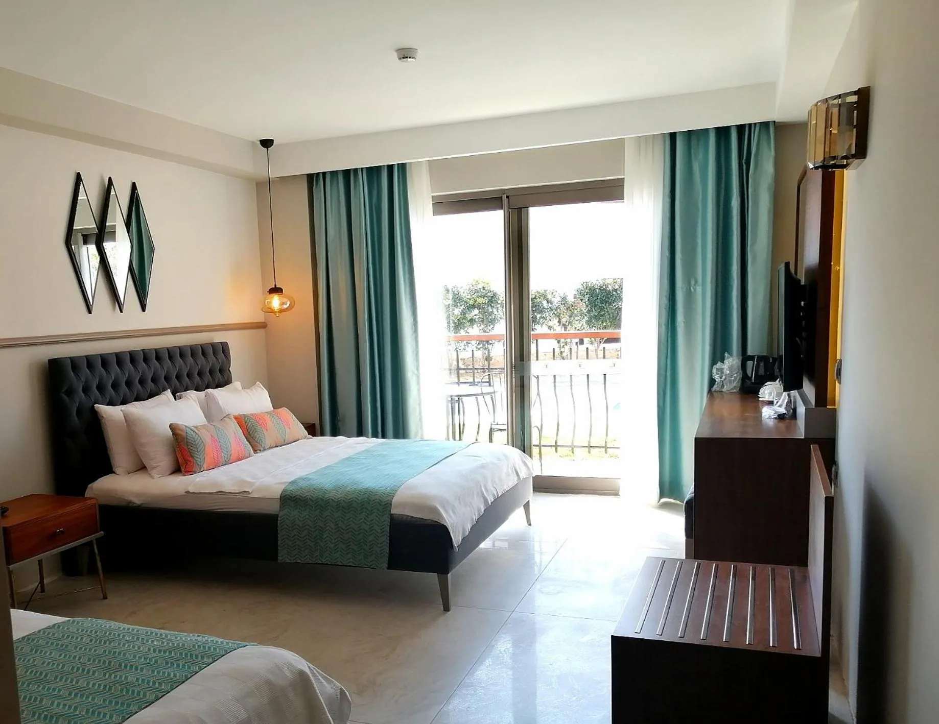 Family Room with Garden View in Molino Hotel