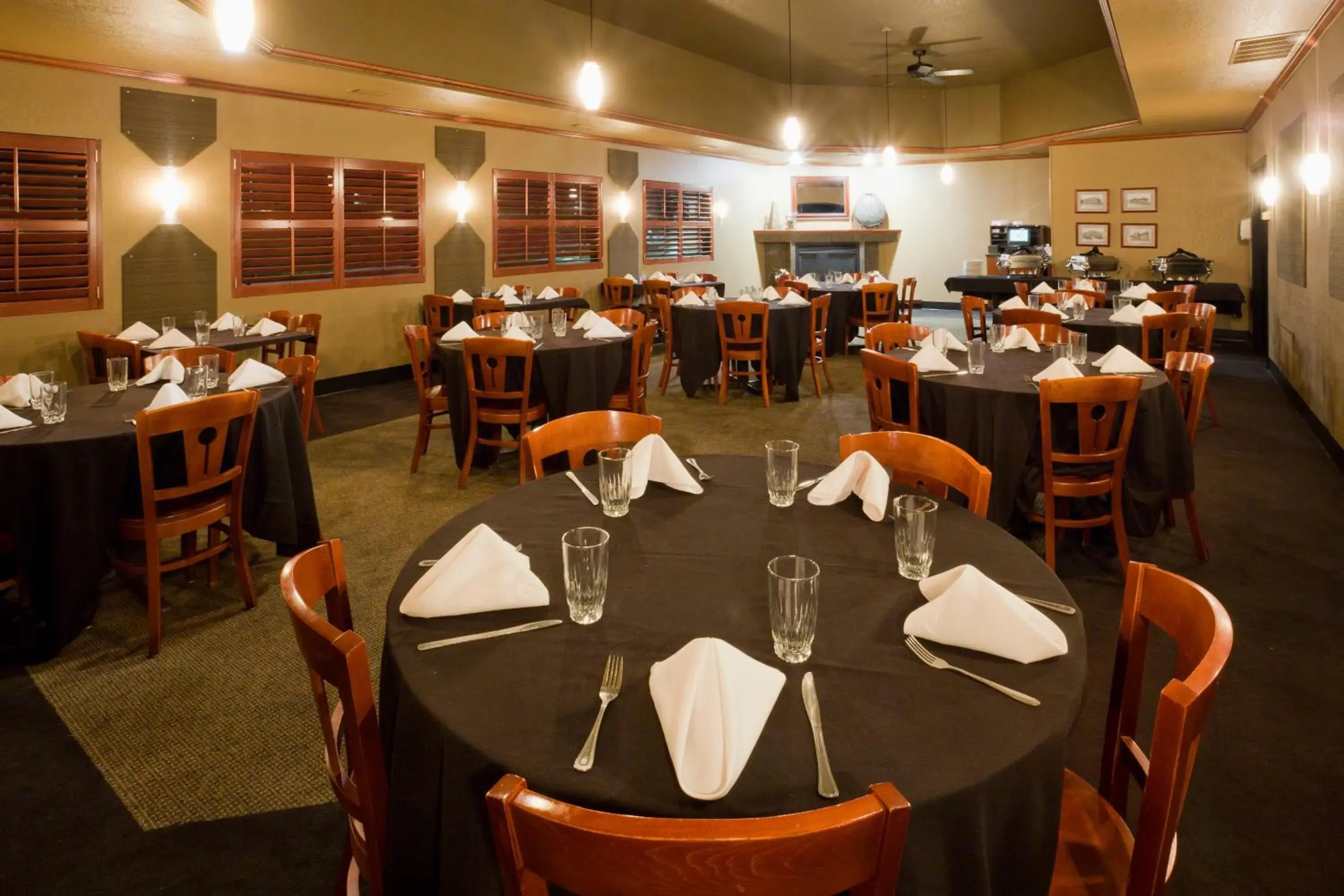 Restaurant/places to eat in Carrollton Hotel Restaurant/places to eat in Carrollton Hotel