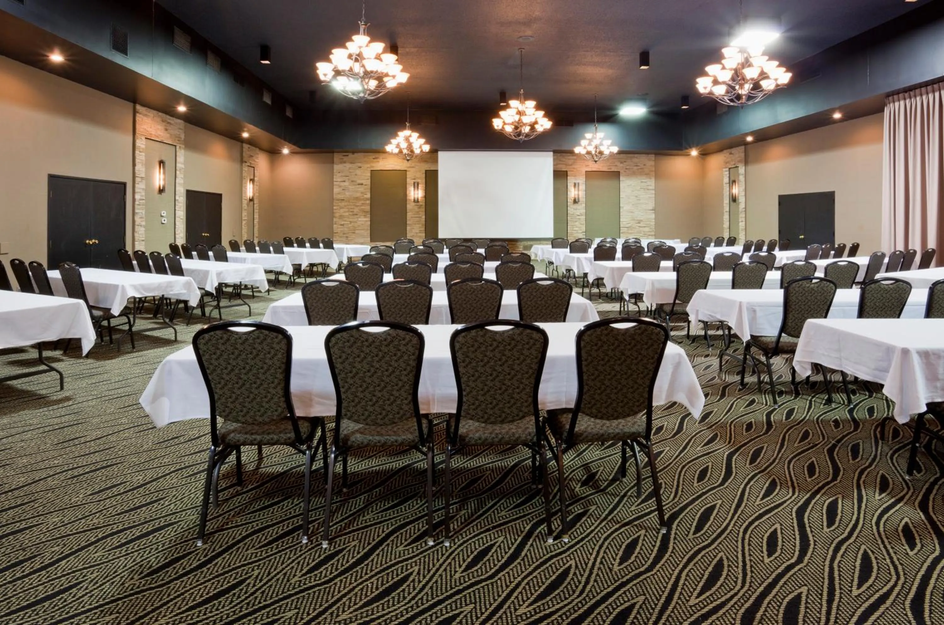 Business facilities in Carrollton Hotel
