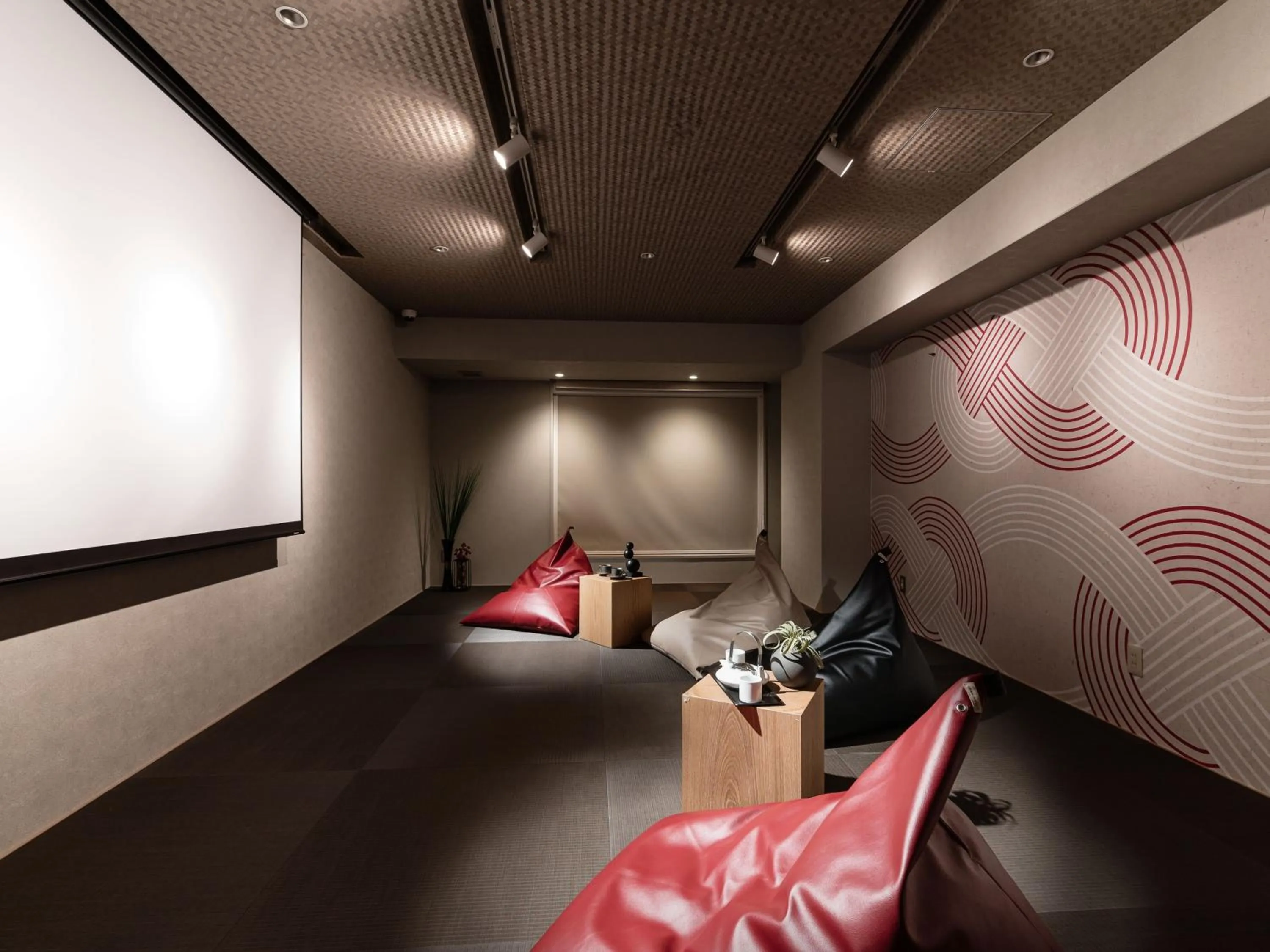 Area and facilities in MIMARU Kyoto Kawaramachi Gojo