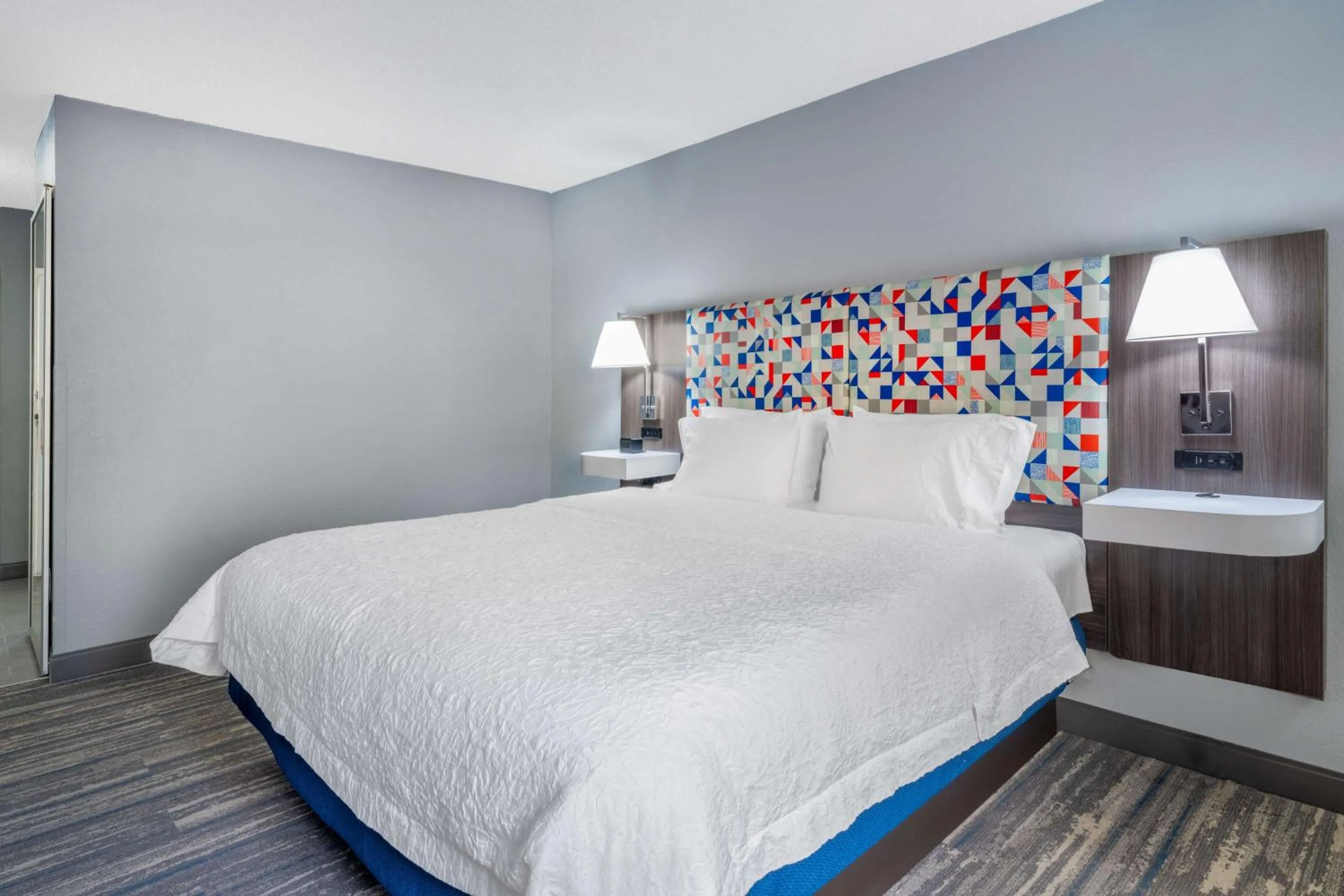 Bed in Hampton Inn Sanford