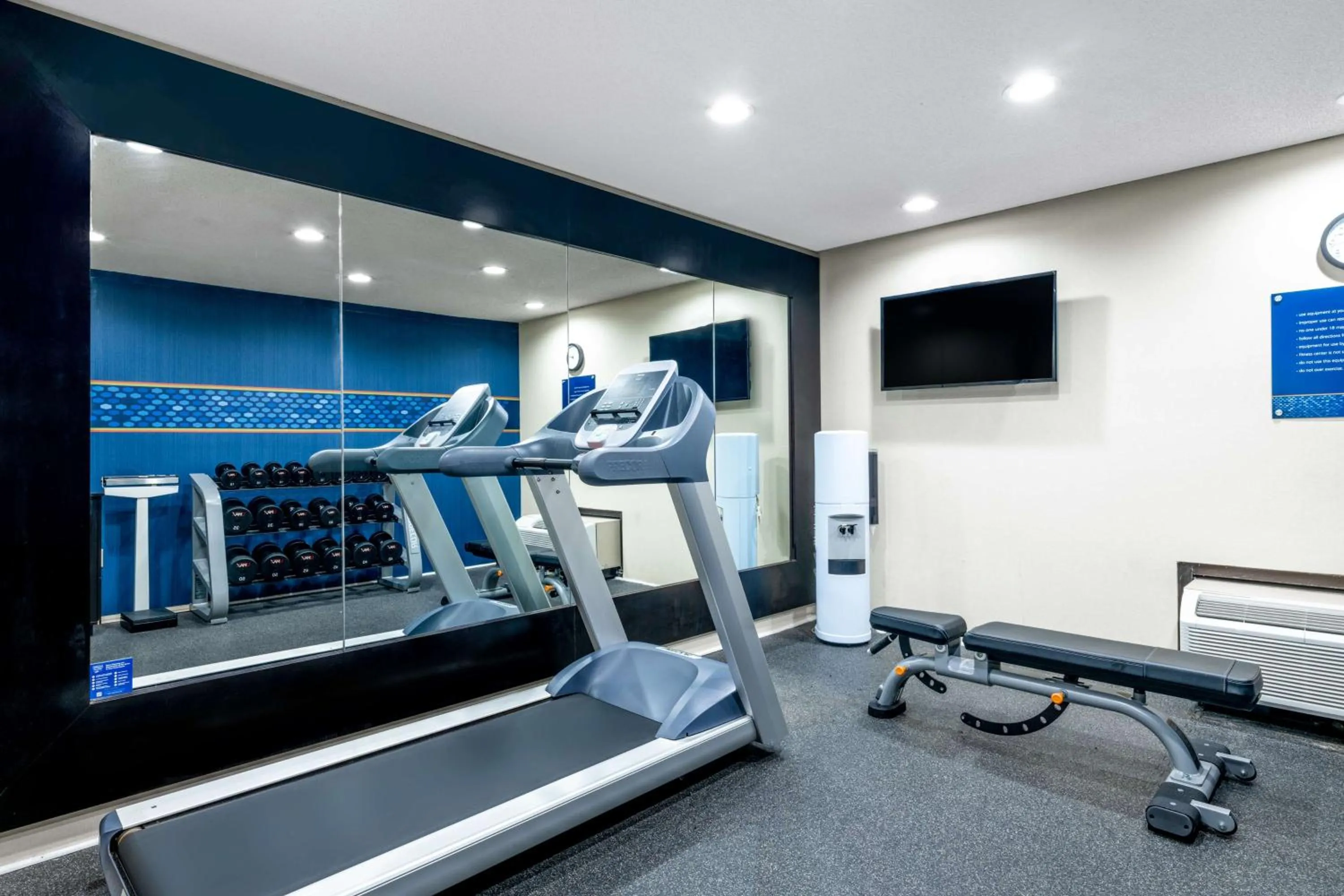 Fitness centre/facilities in Hampton Inn Sanford