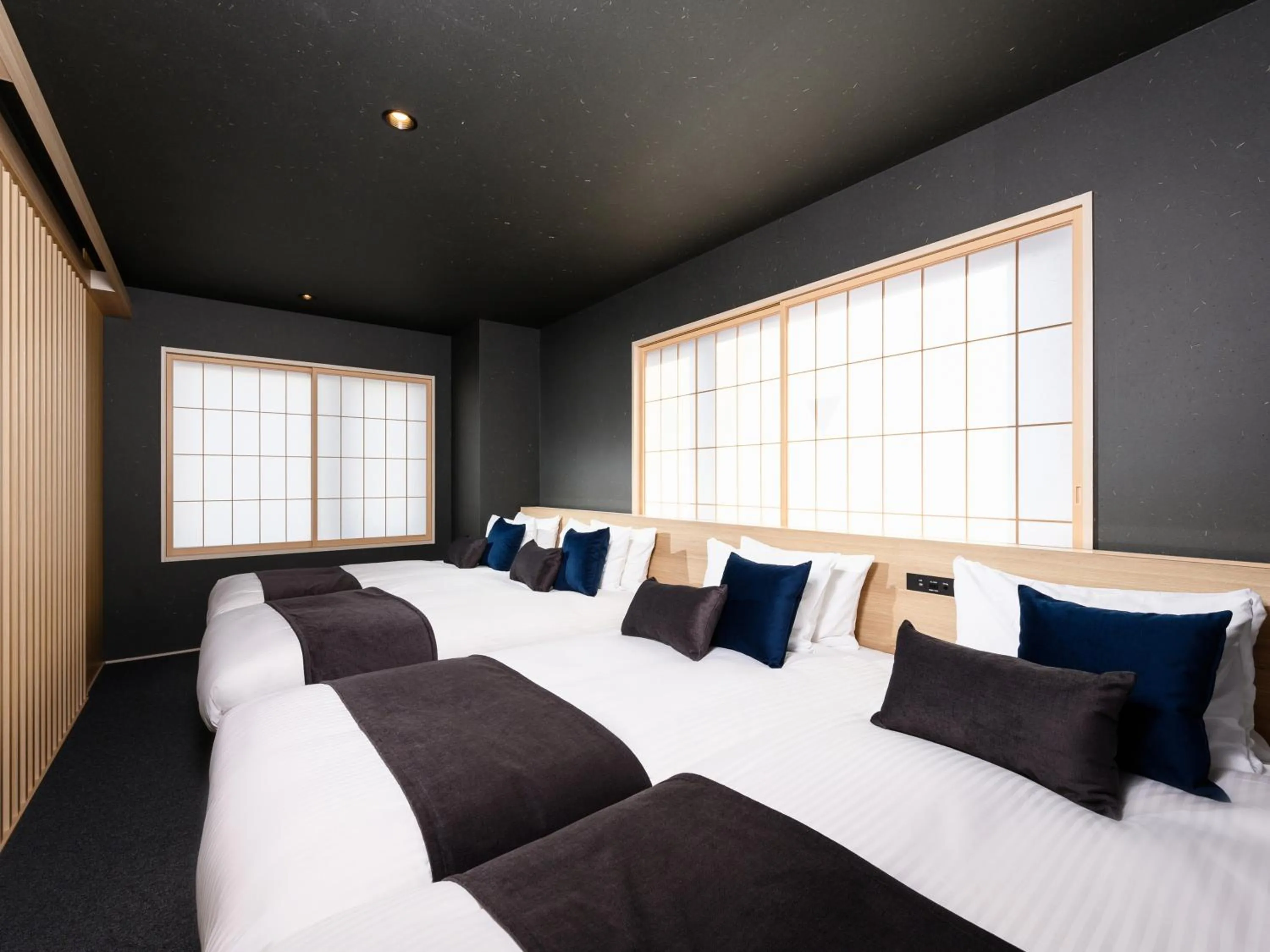 Bed in MIMARU Tokyo Ueno Okachimachi