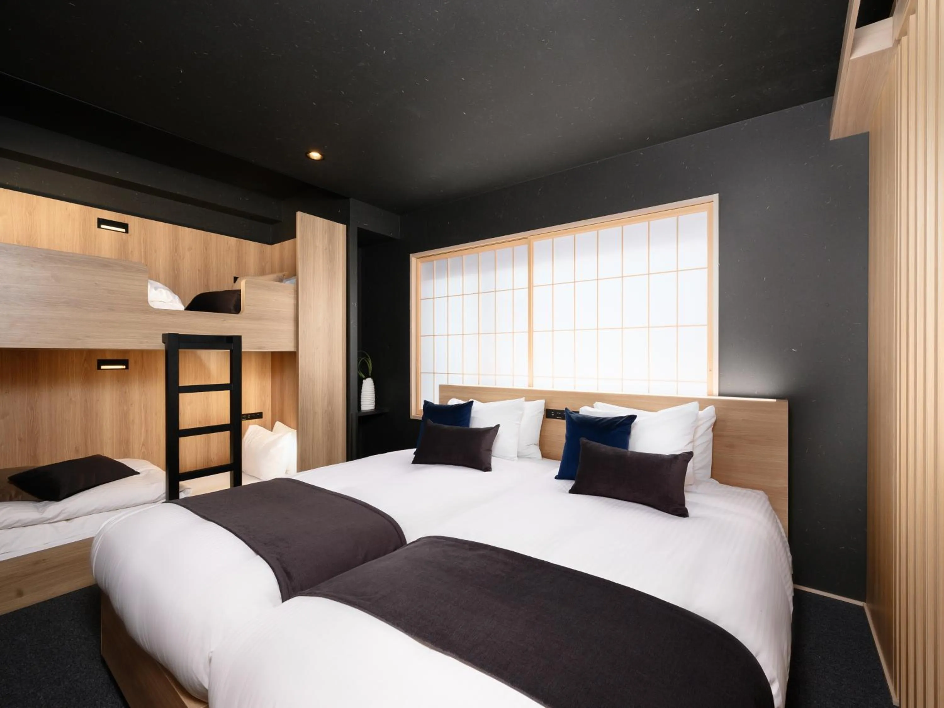 Bed in MIMARU Tokyo Ueno Okachimachi