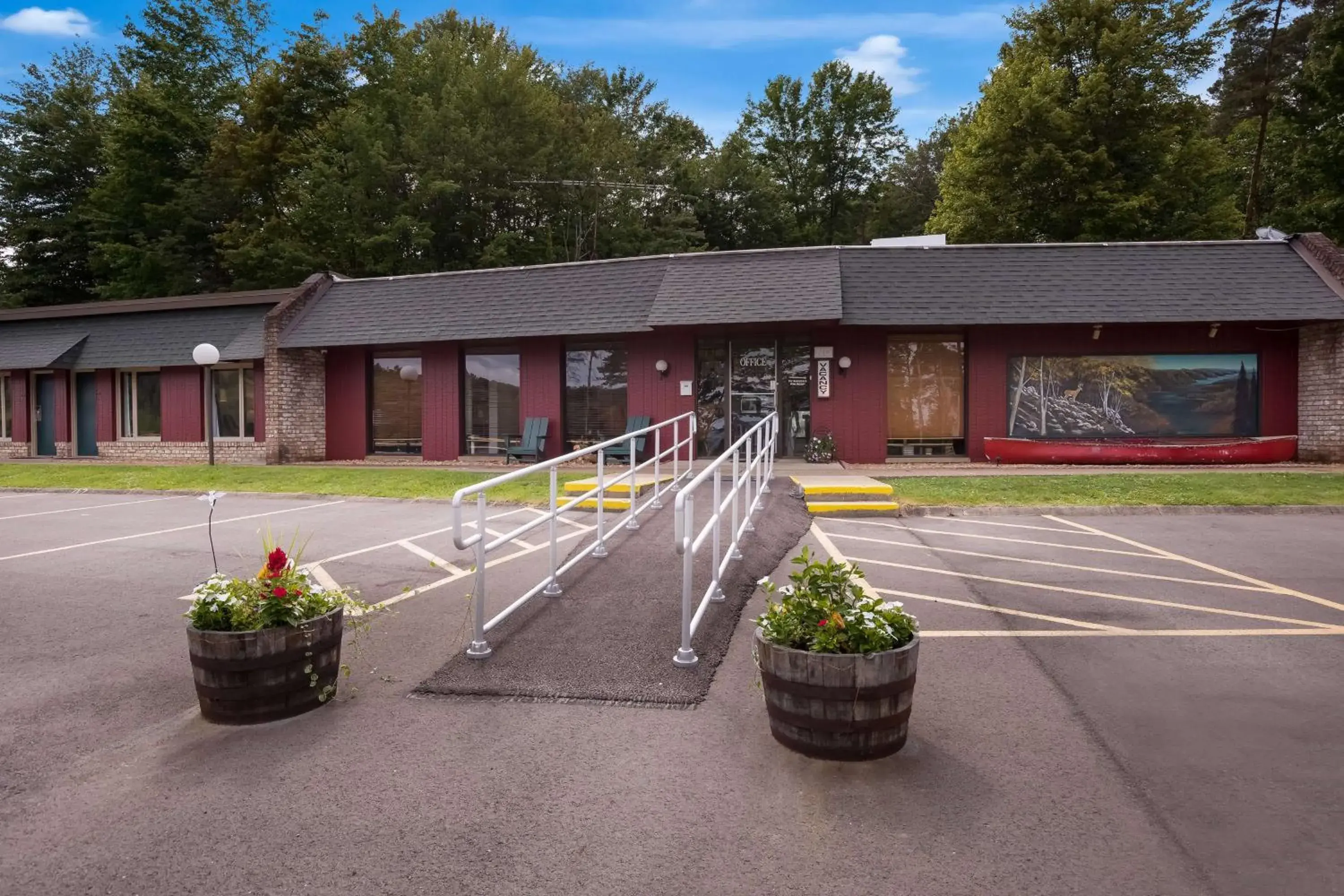 Property building in Travelodge by Wyndham Emlenton Property building in Travelodge by Wyndham Emlenton