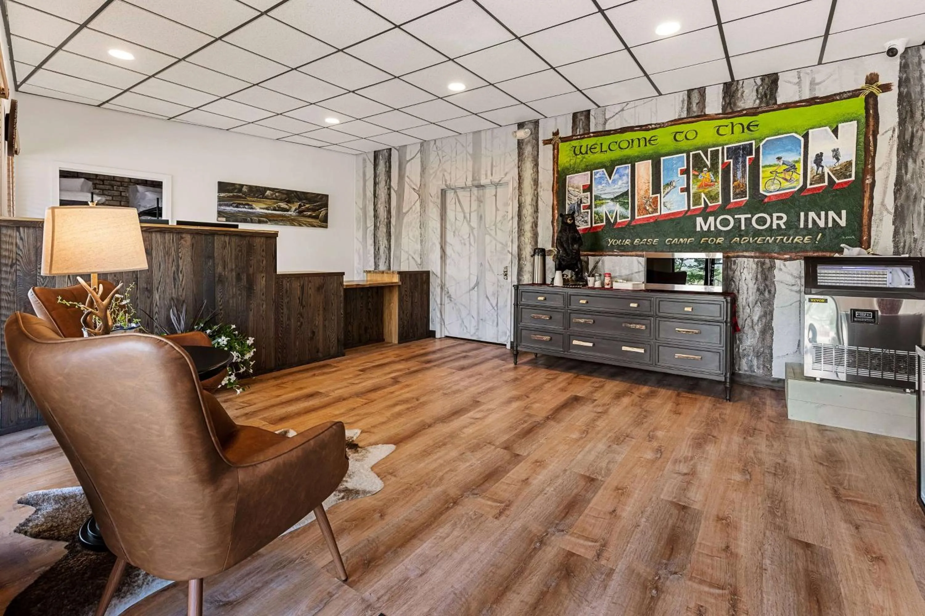 Lobby or reception in Travelodge by Wyndham Emlenton