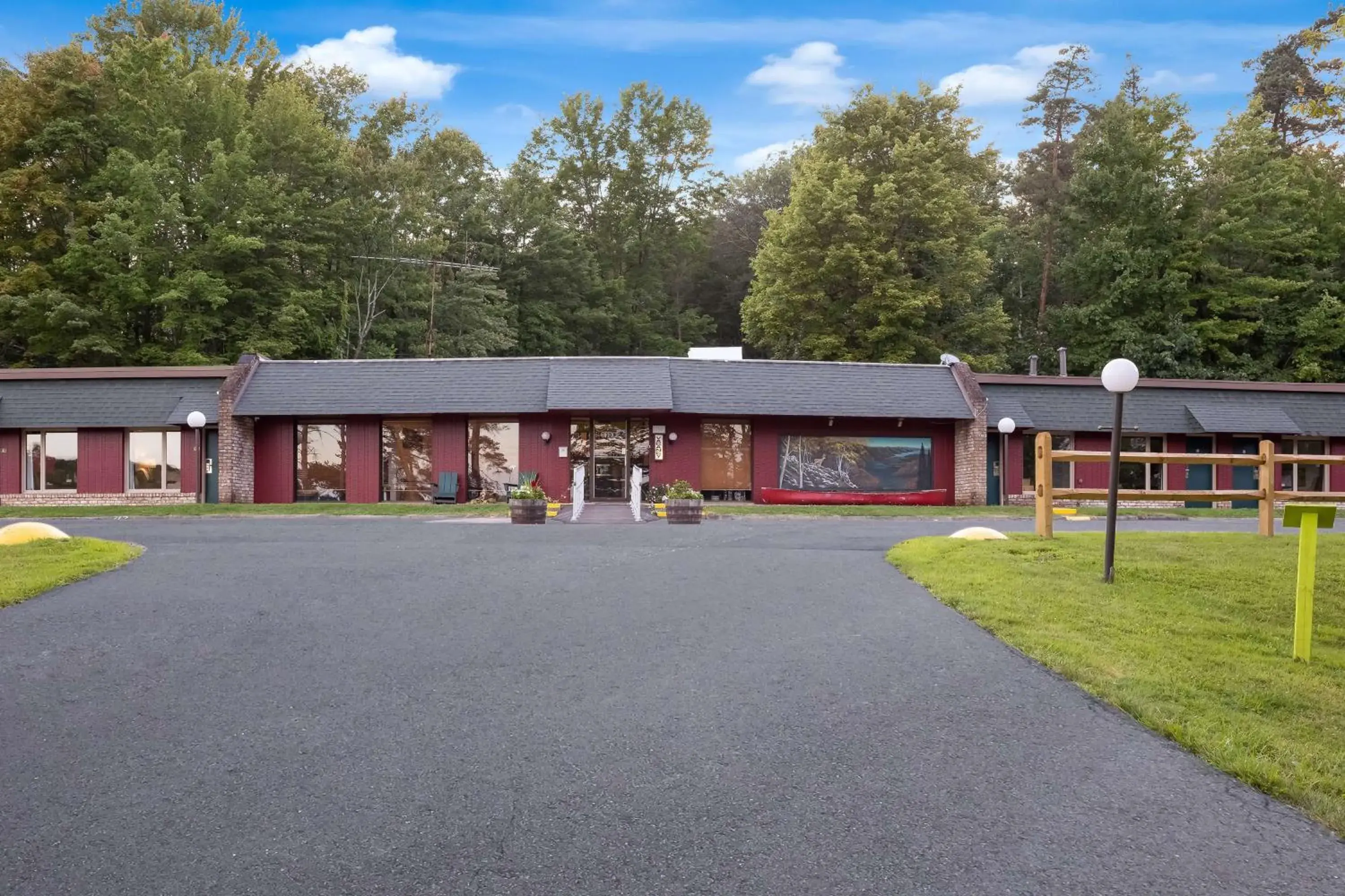 Property building in Travelodge by Wyndham Emlenton Property building in Travelodge by Wyndham Emlenton