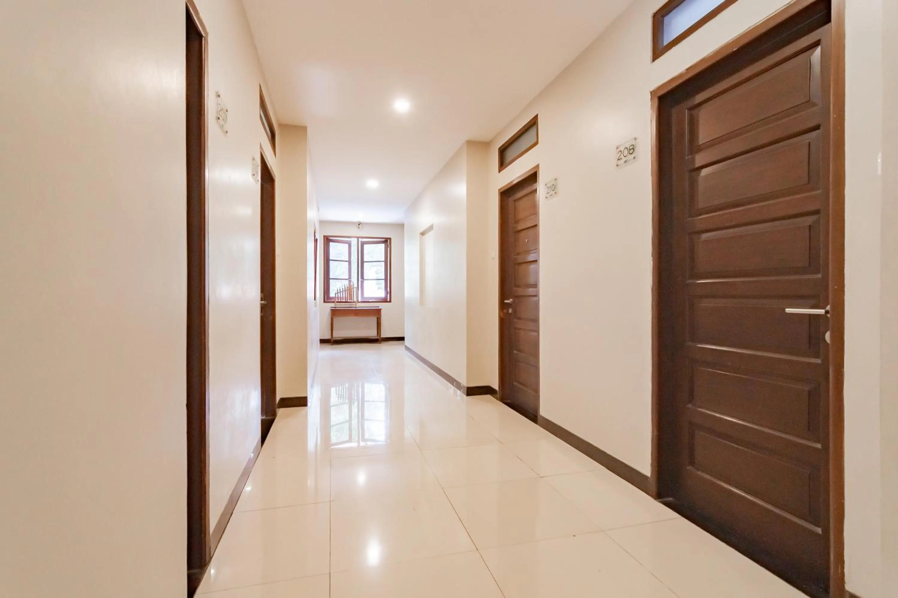 Property building in RedDoorz near Simpang Dago 2