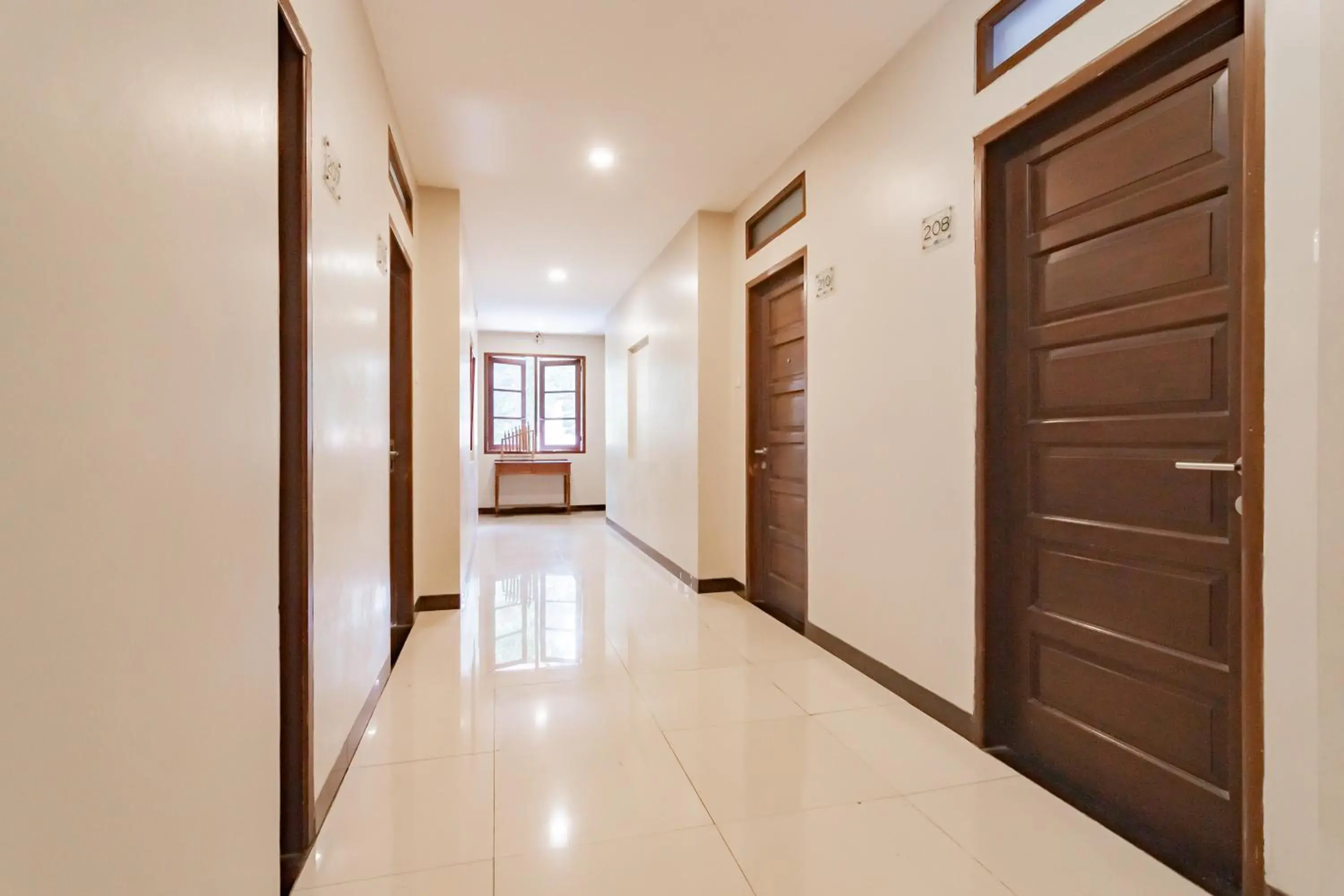 Property building in RedDoorz near Simpang Dago 2 Property building in RedDoorz near Simpang Dago 2