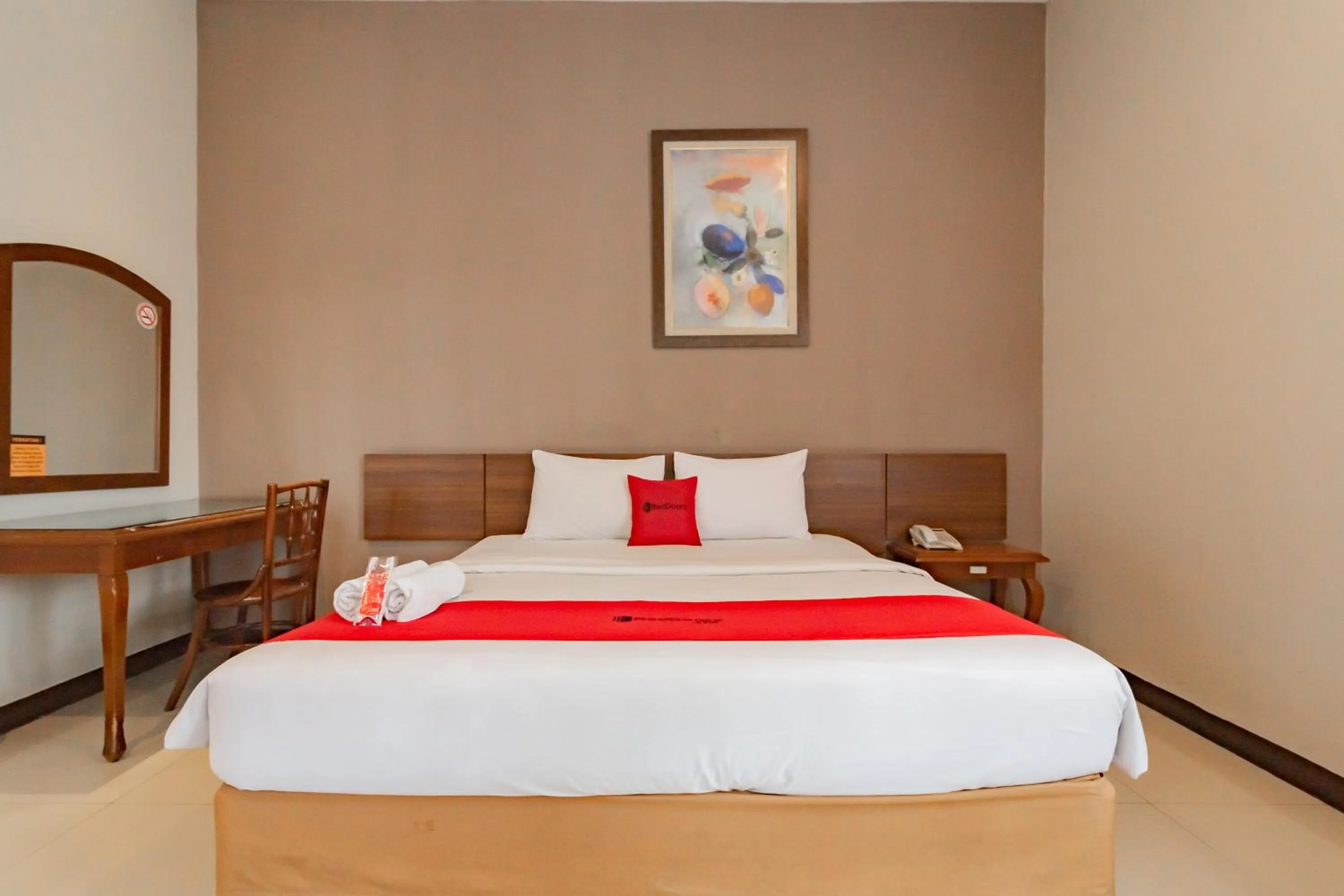 Bedroom, Bed in RedDoorz near Simpang Dago 2