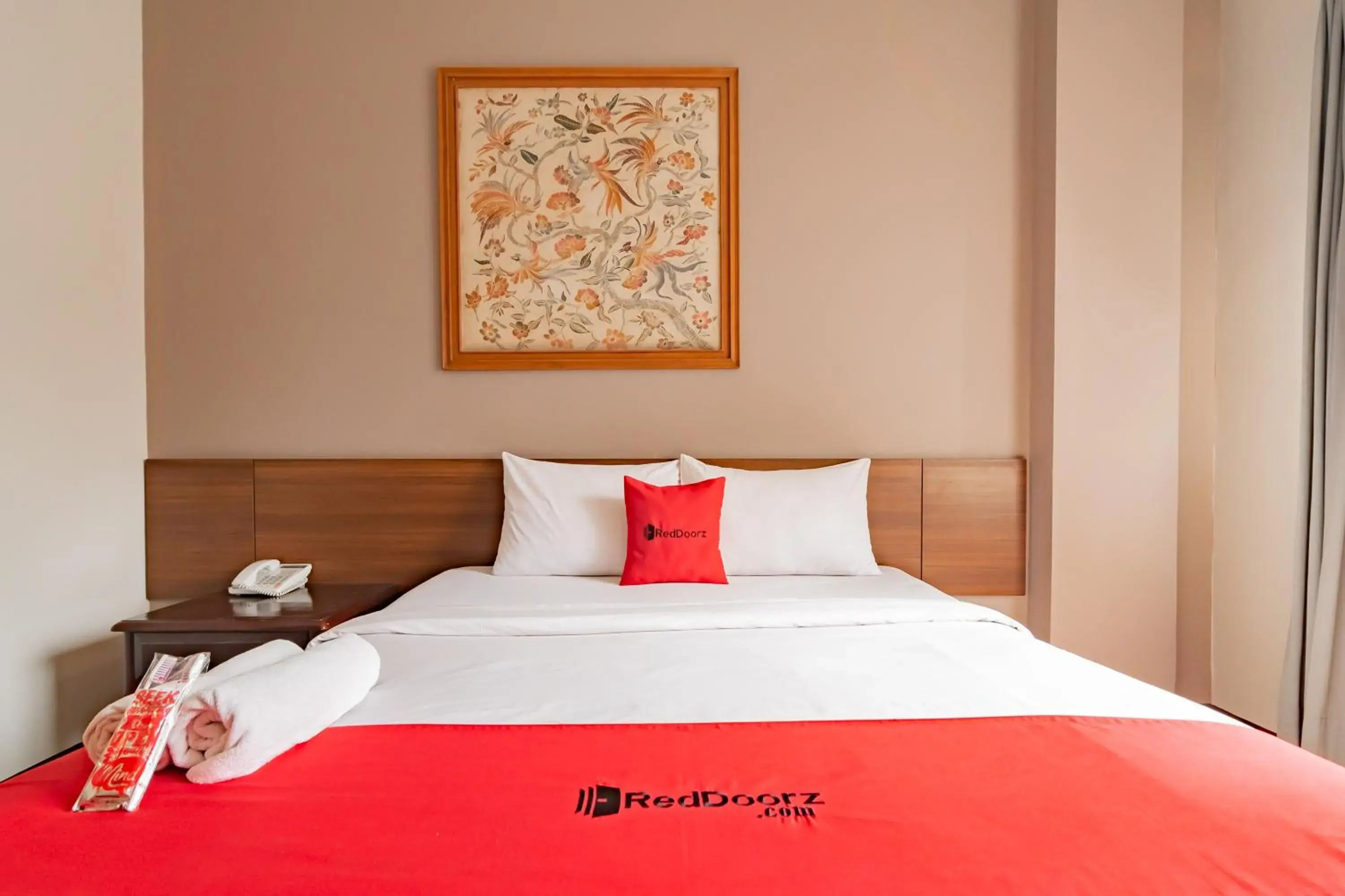Bedroom, Bed in RedDoorz near Simpang Dago 2 Bedroom, Bed in RedDoorz near Simpang Dago 2