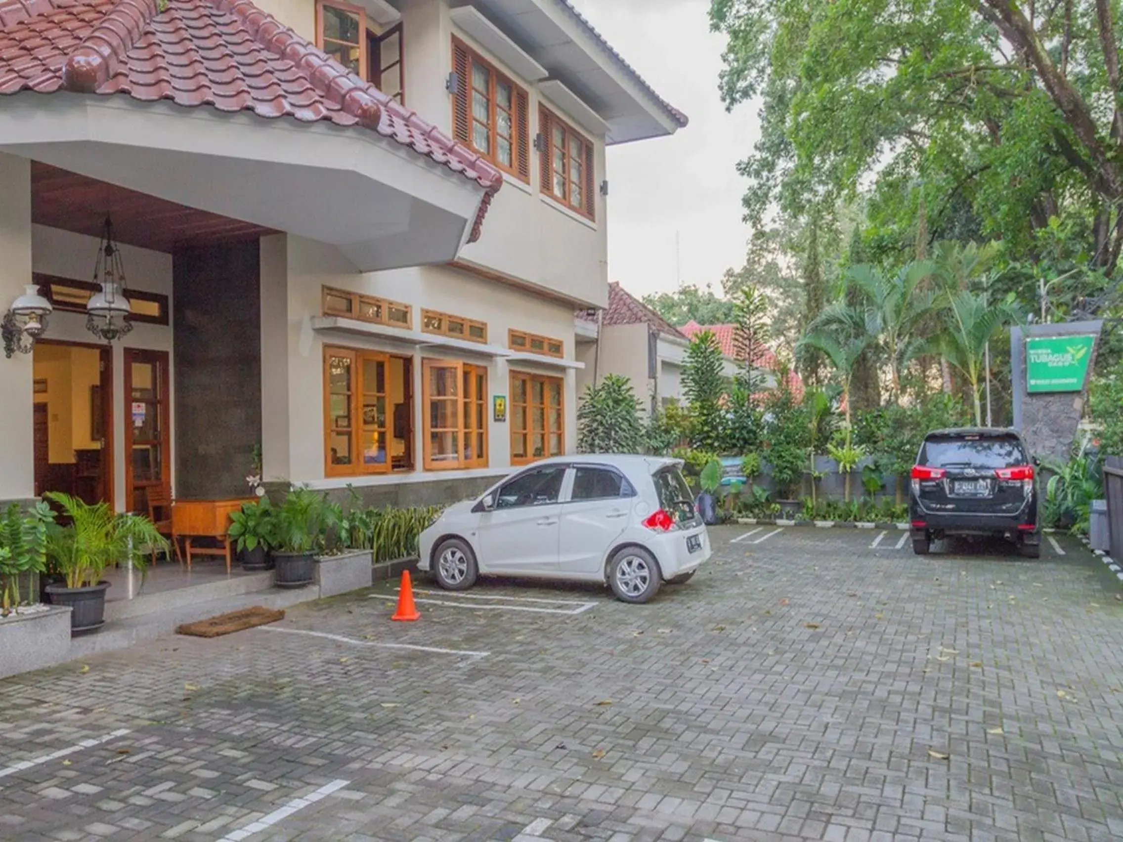Property building in RedDoorz near Simpang Dago 2 Property building in RedDoorz near Simpang Dago 2