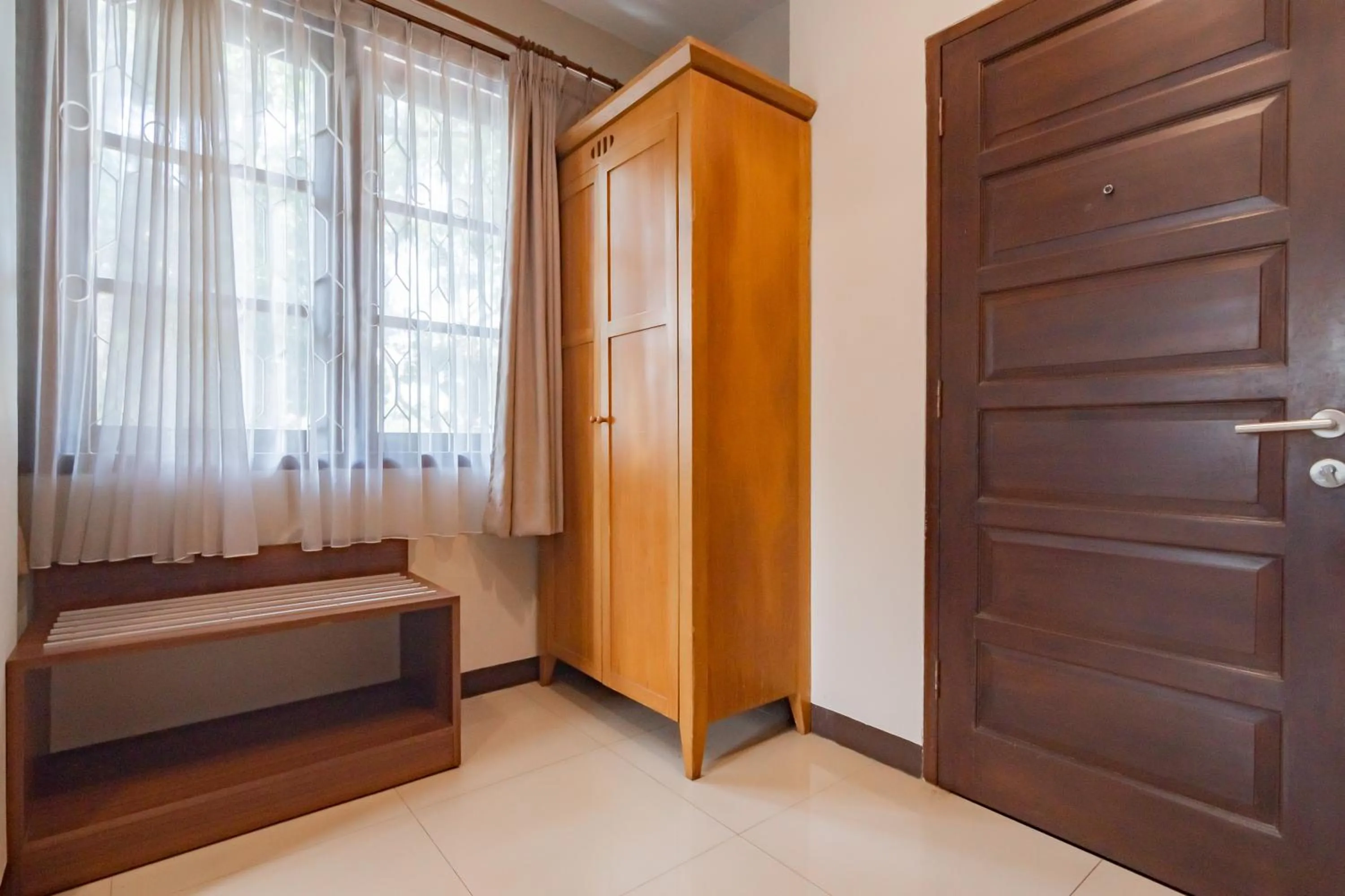Bedroom, Bed in RedDoorz near Simpang Dago 2