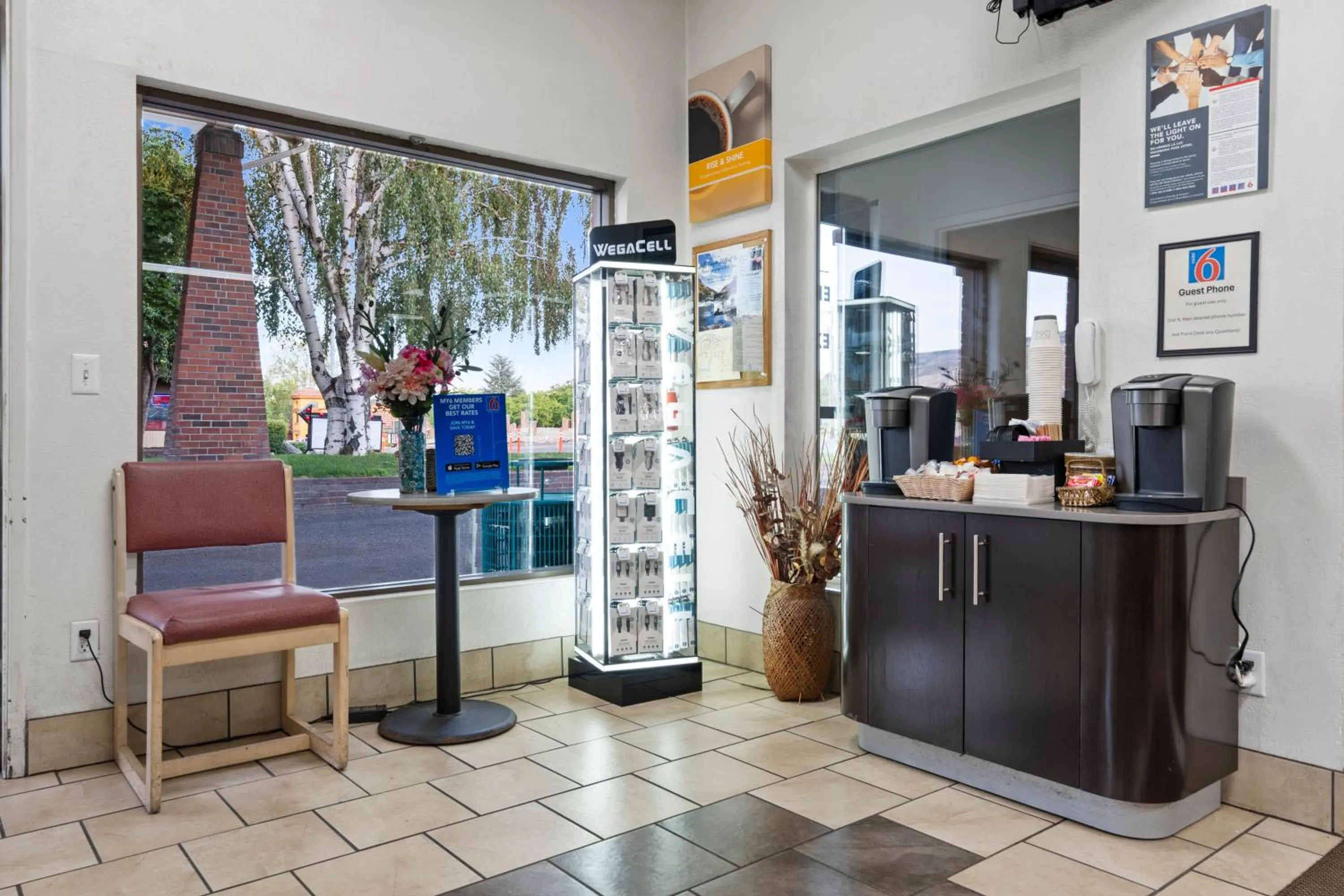 Lobby or reception in Motel 6 Clarkston WA