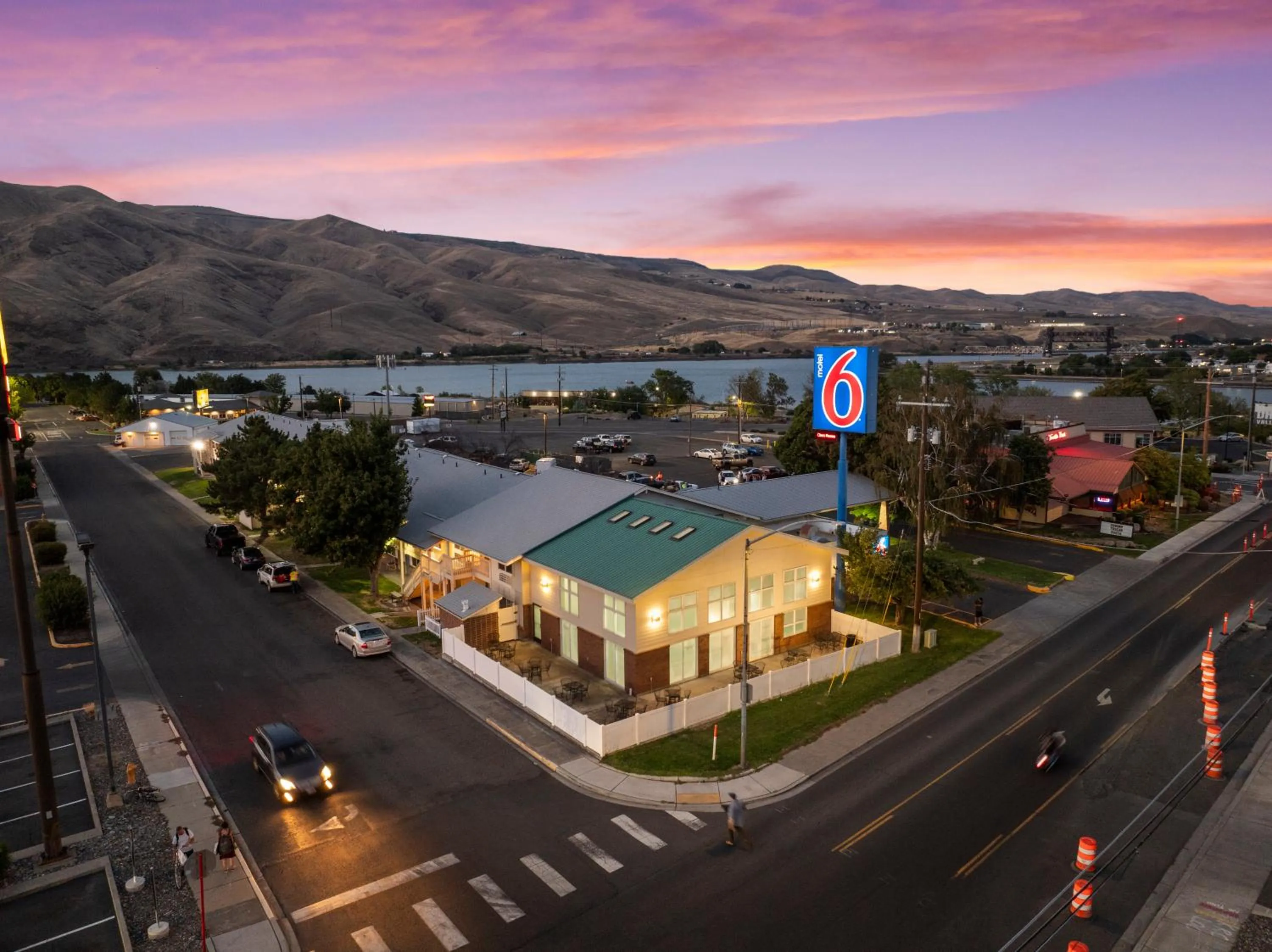 Property building in Motel 6 Clarkston WA