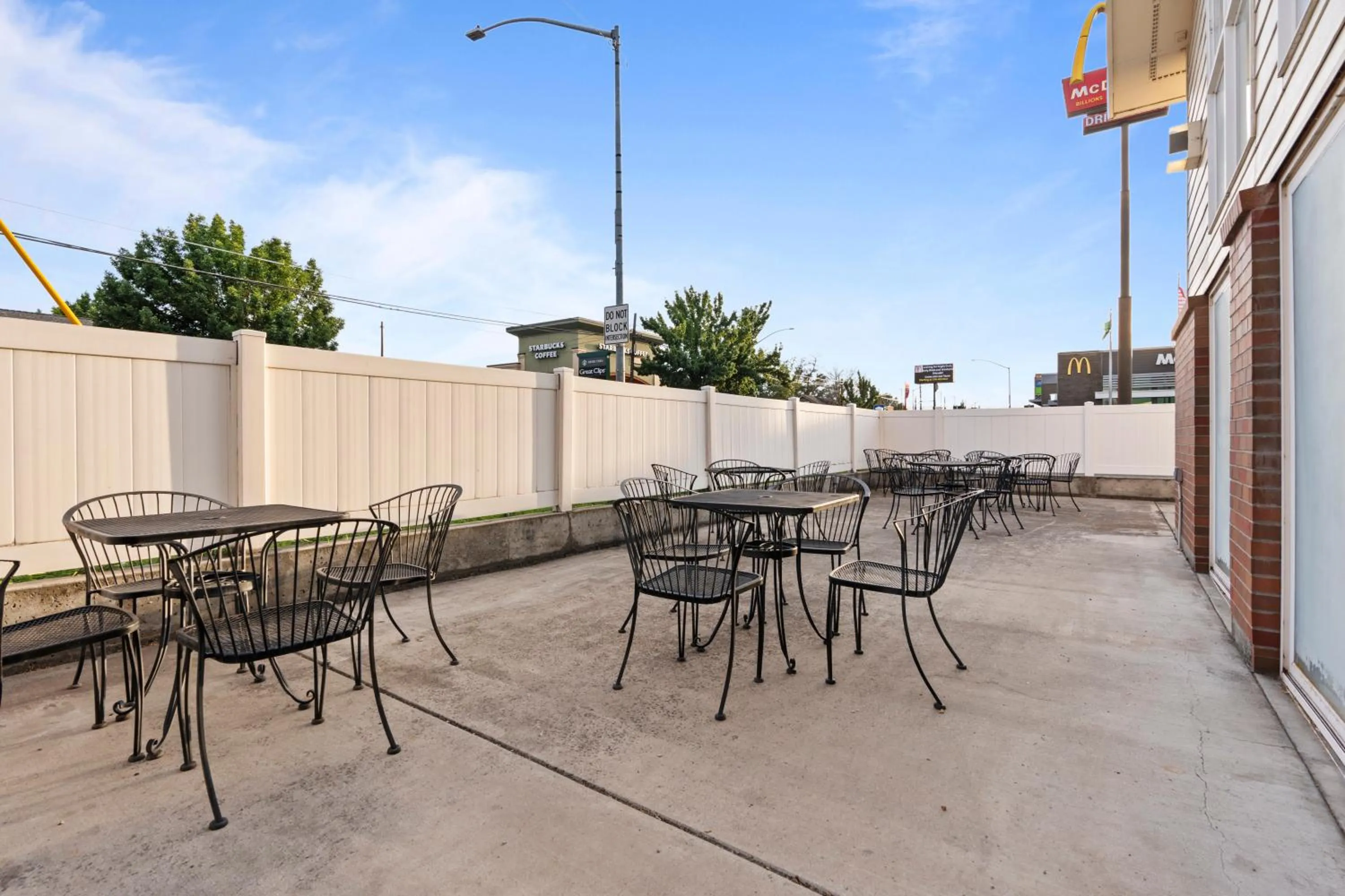 Patio in Motel 6 Clarkston WA