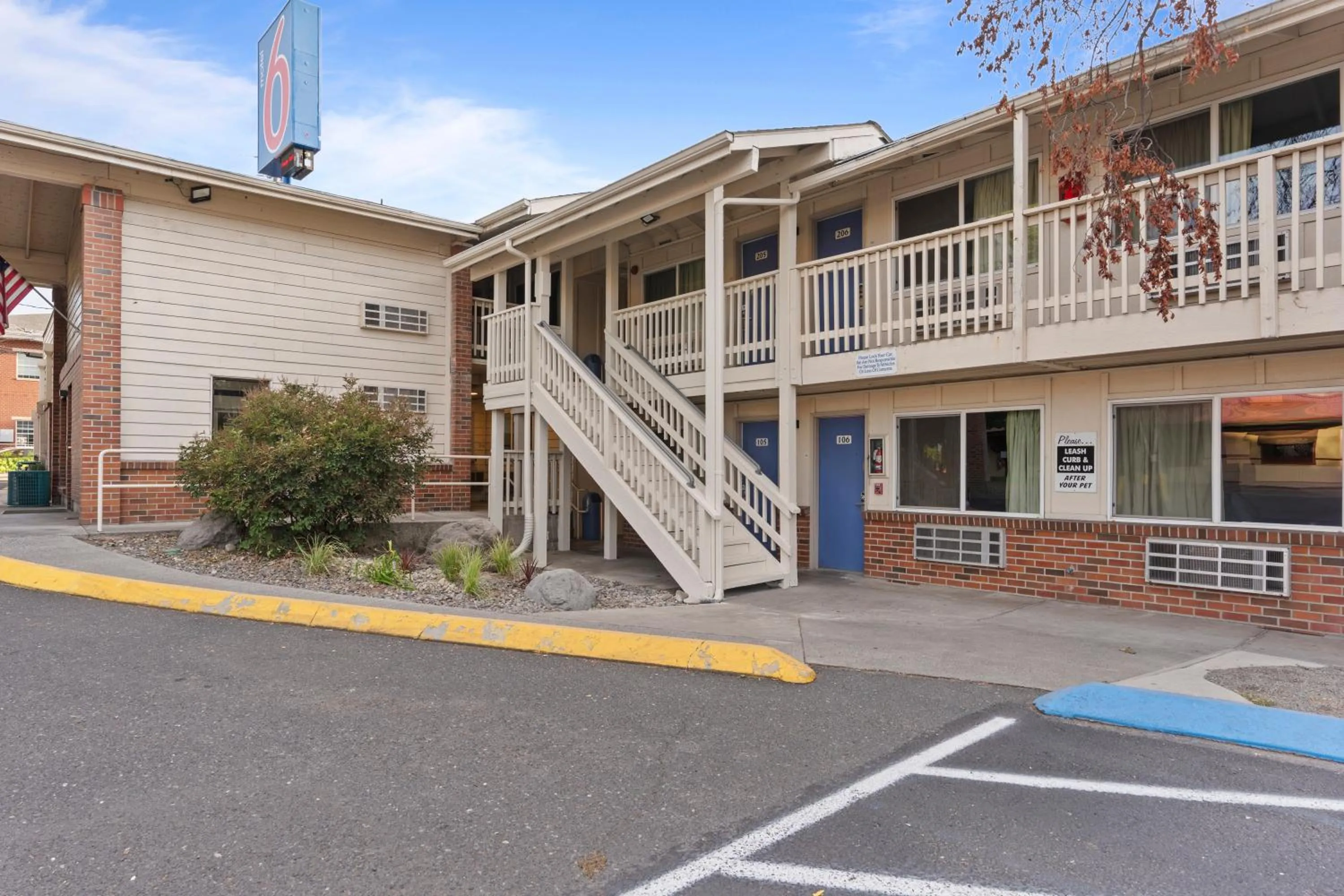 Property building in Motel 6 Clarkston WA