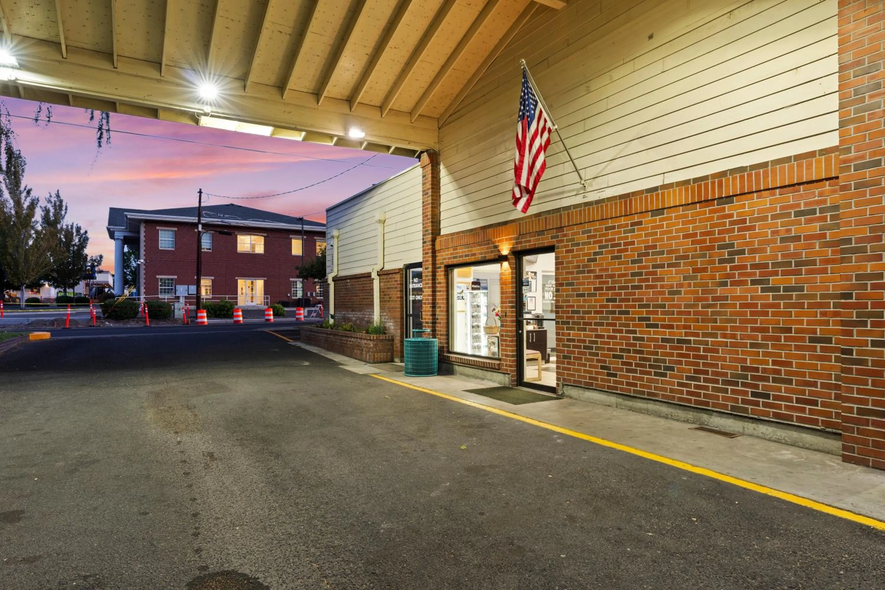 Property building in Motel 6 Clarkston WA