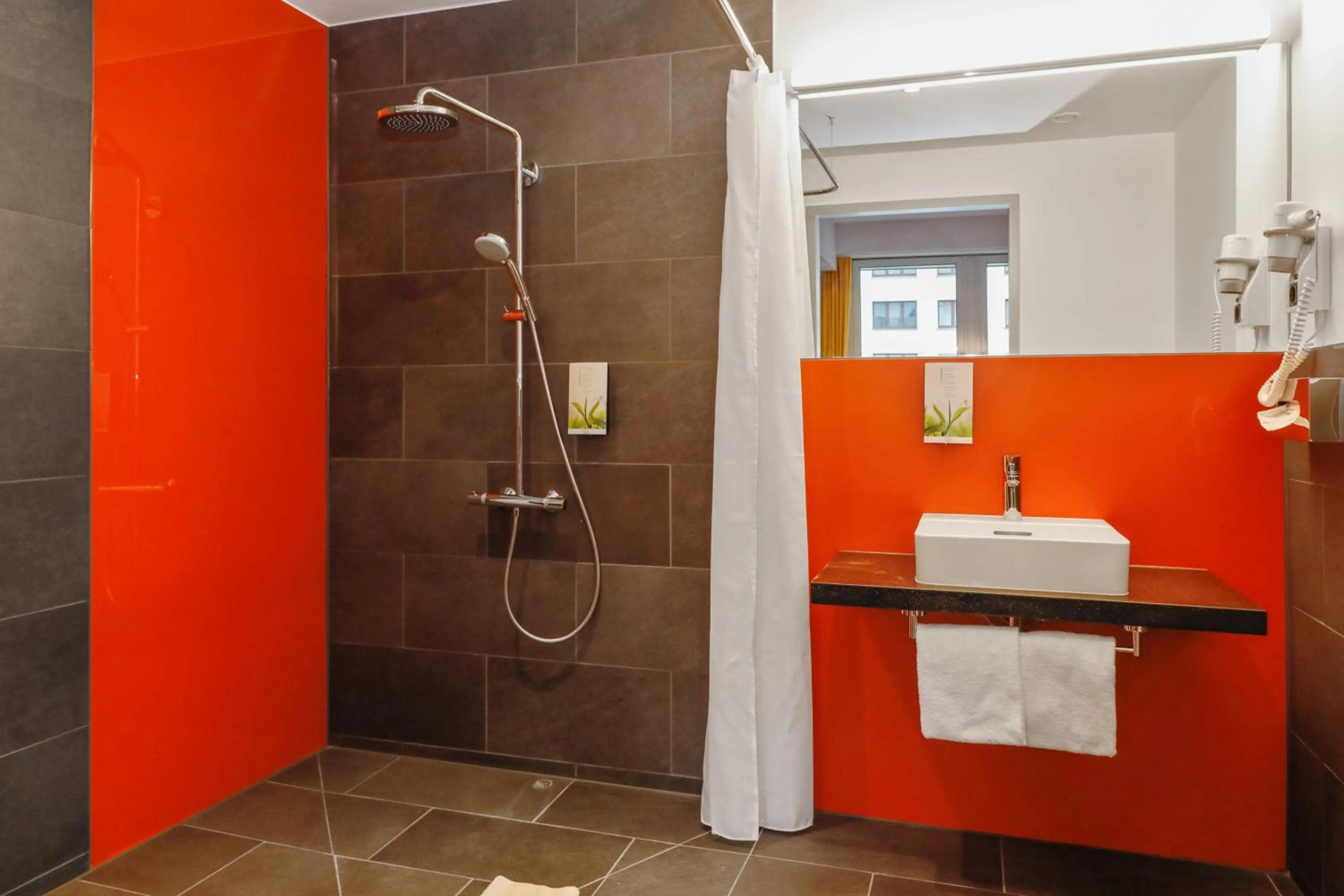 Bathroom in Campanile Frankfurt Offenbach