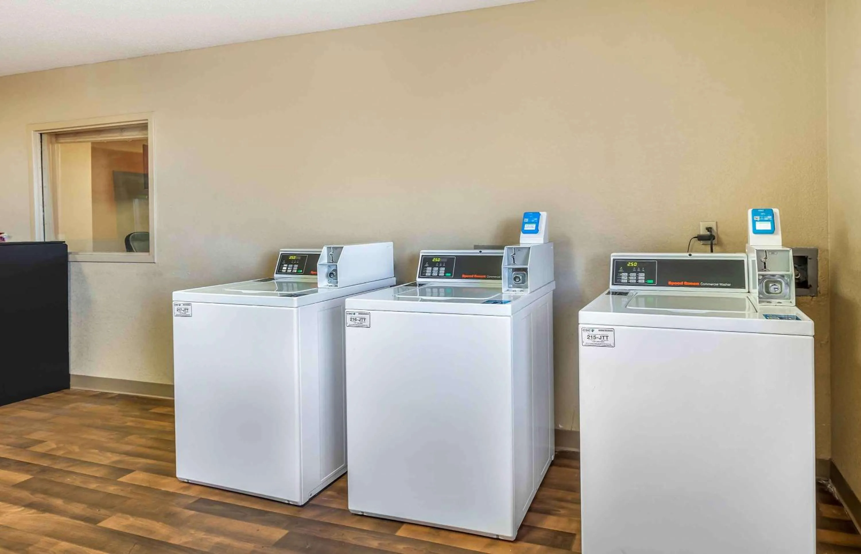 Property building in Extended Stay America Select Suites - Des Moines - West Des Moines