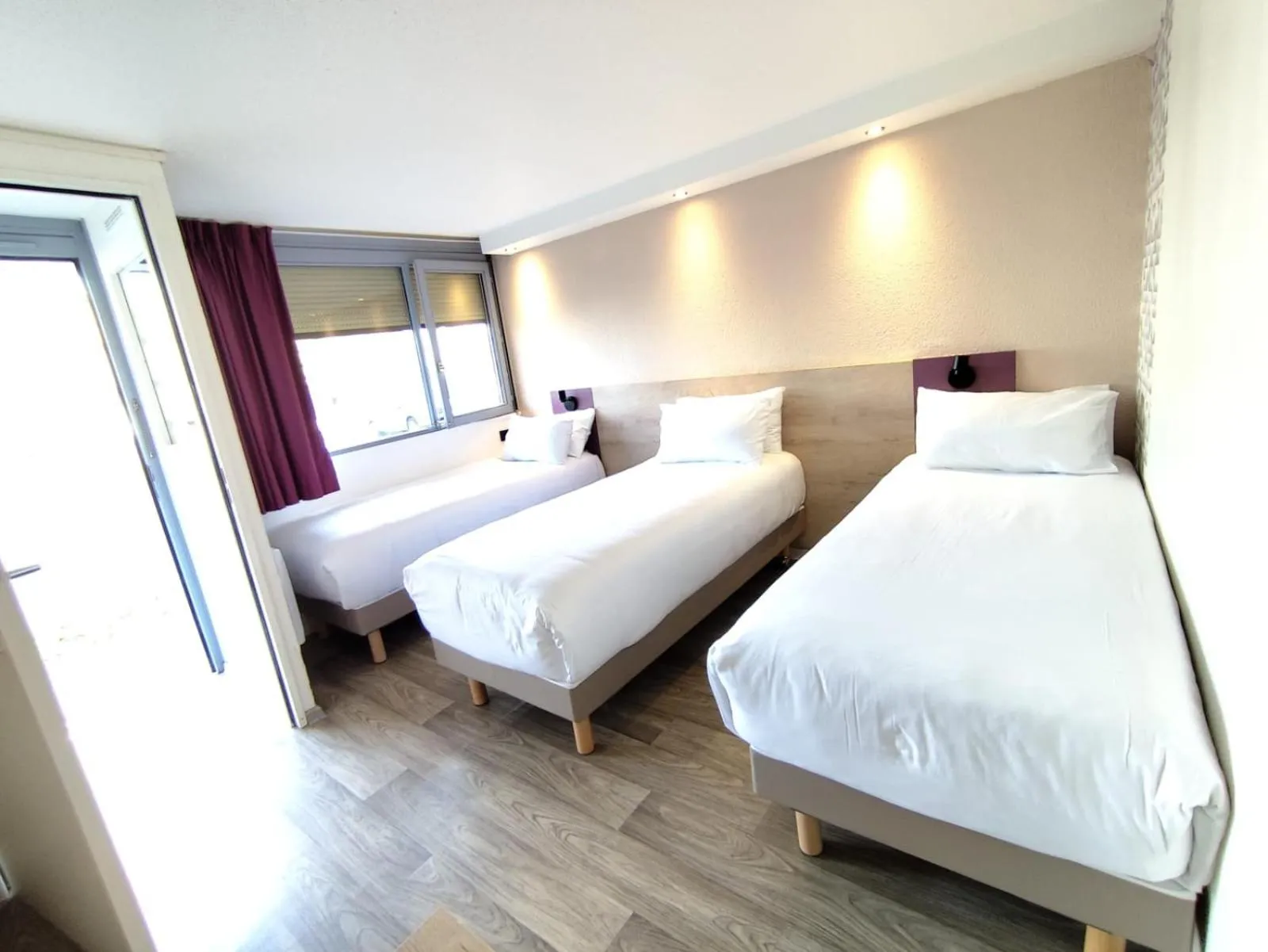 Photo of the whole room, Bed in Kyriad Meaux Sud Nanteuil Les Meaux