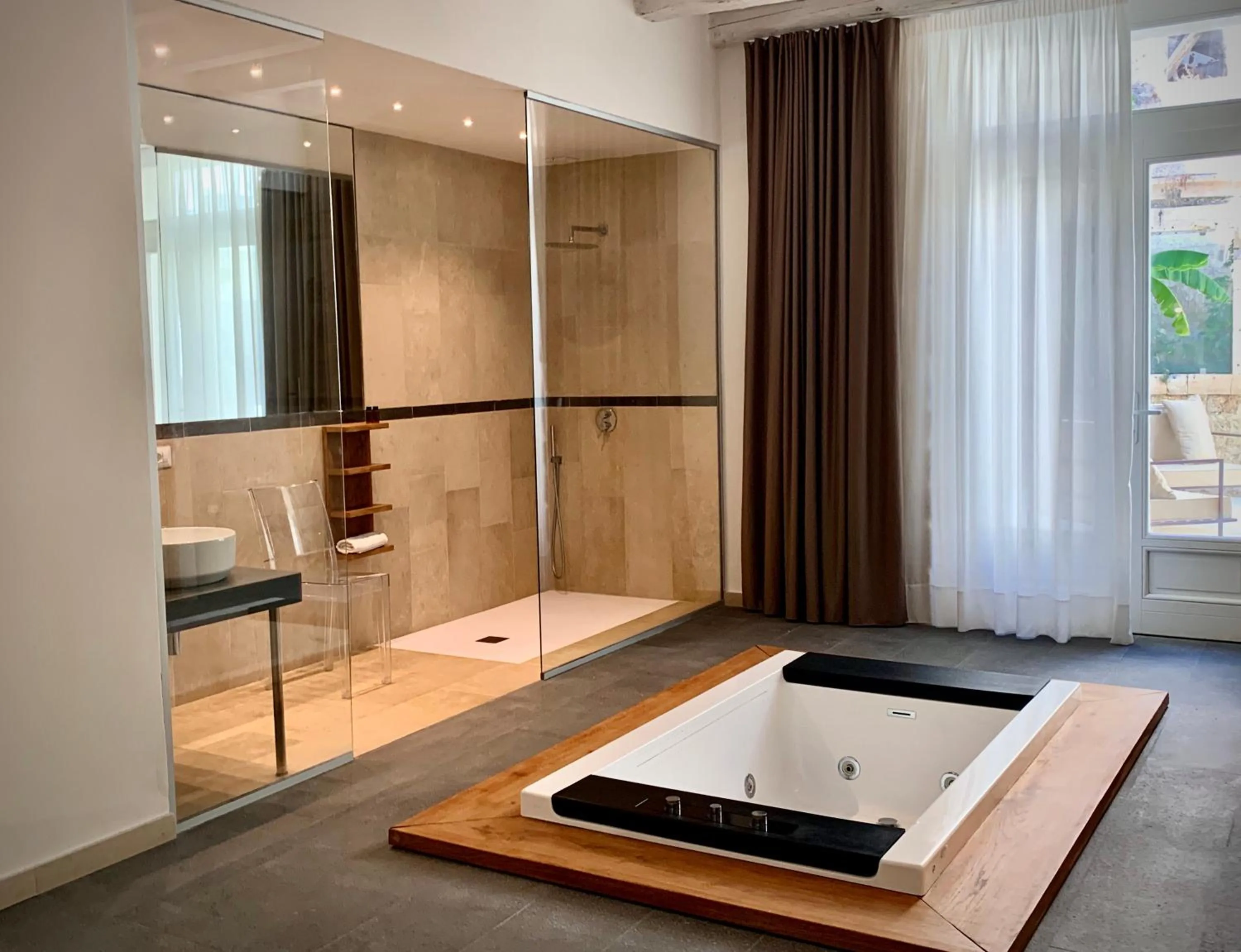 Bathroom in Isabella di Castiglia Apartments