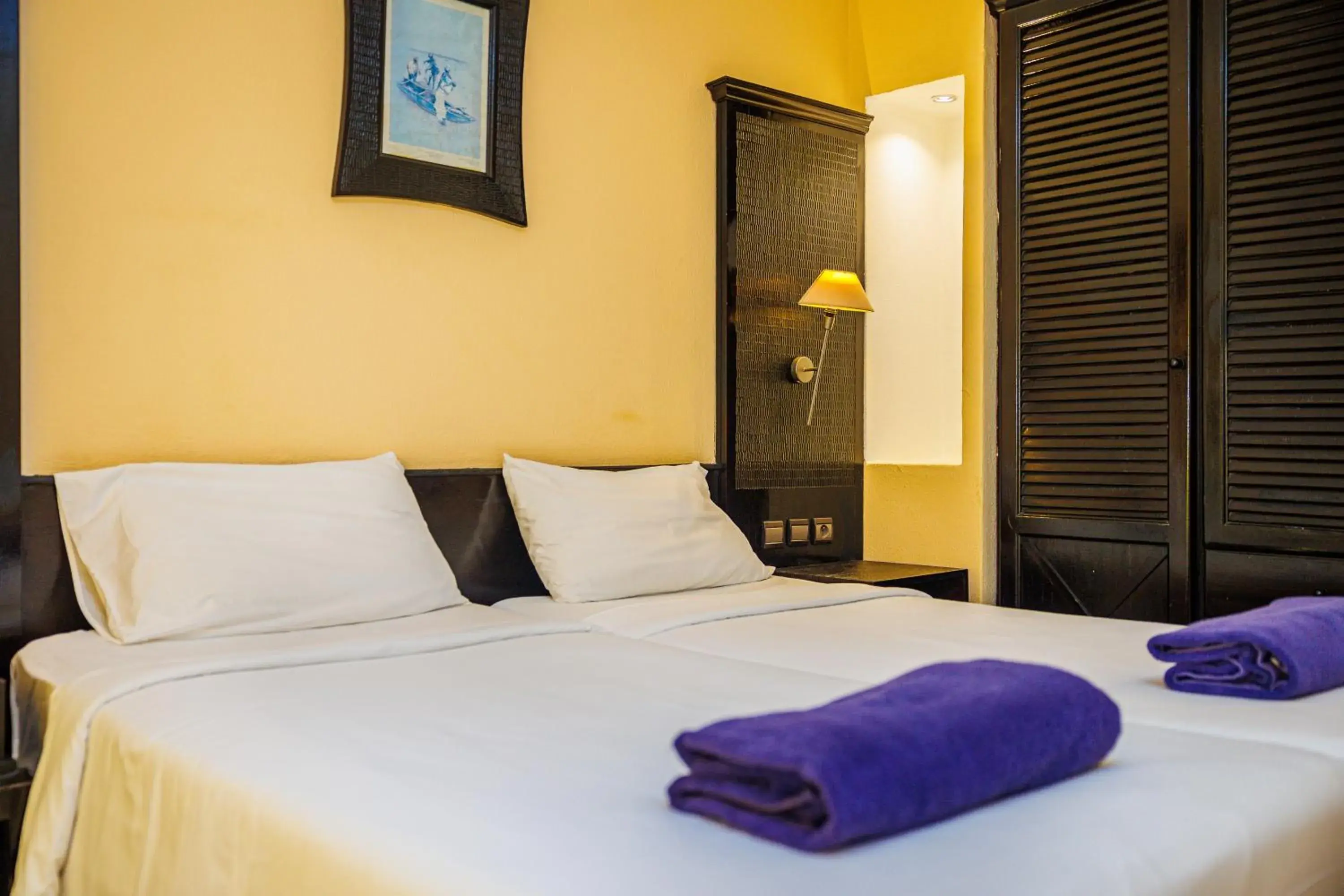 Bedroom, Bed in Senegambia Beach Hotel Bedroom, Bed in Senegambia Beach Hotel