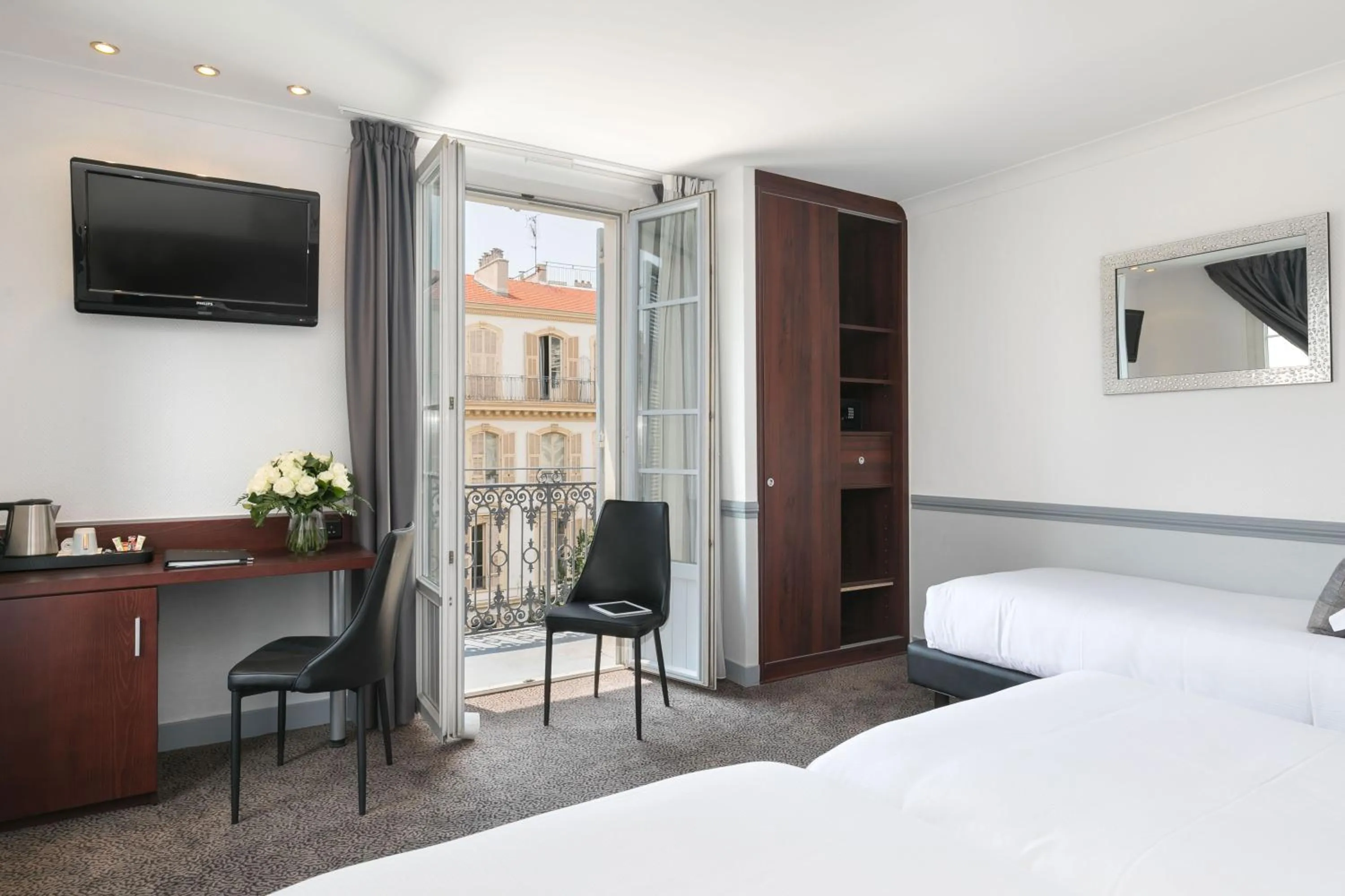 Bedroom, Bed in Best Western Hotel Lakmi Nice