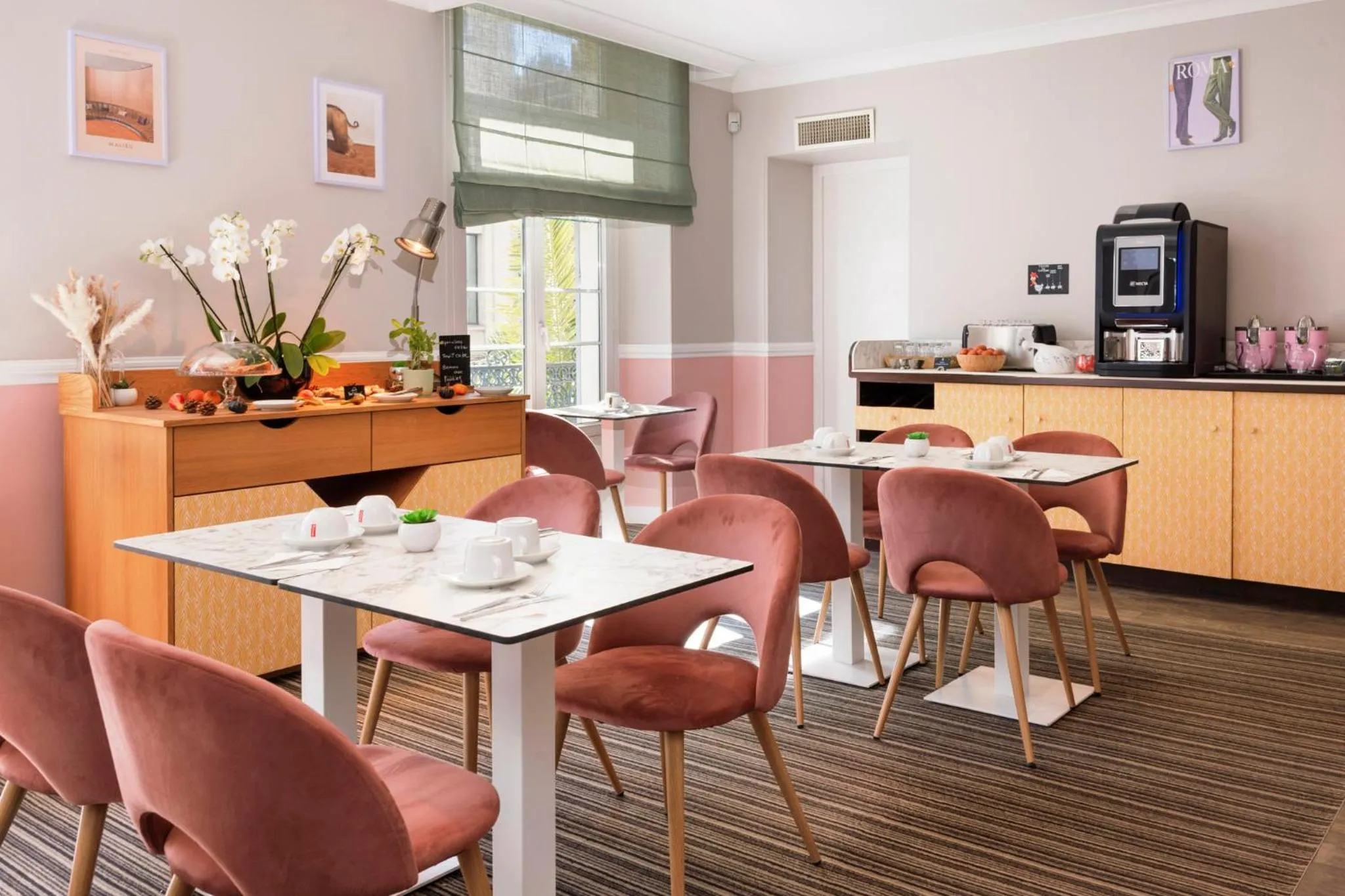 Breakfast in Best Western Hotel Lakmi Nice