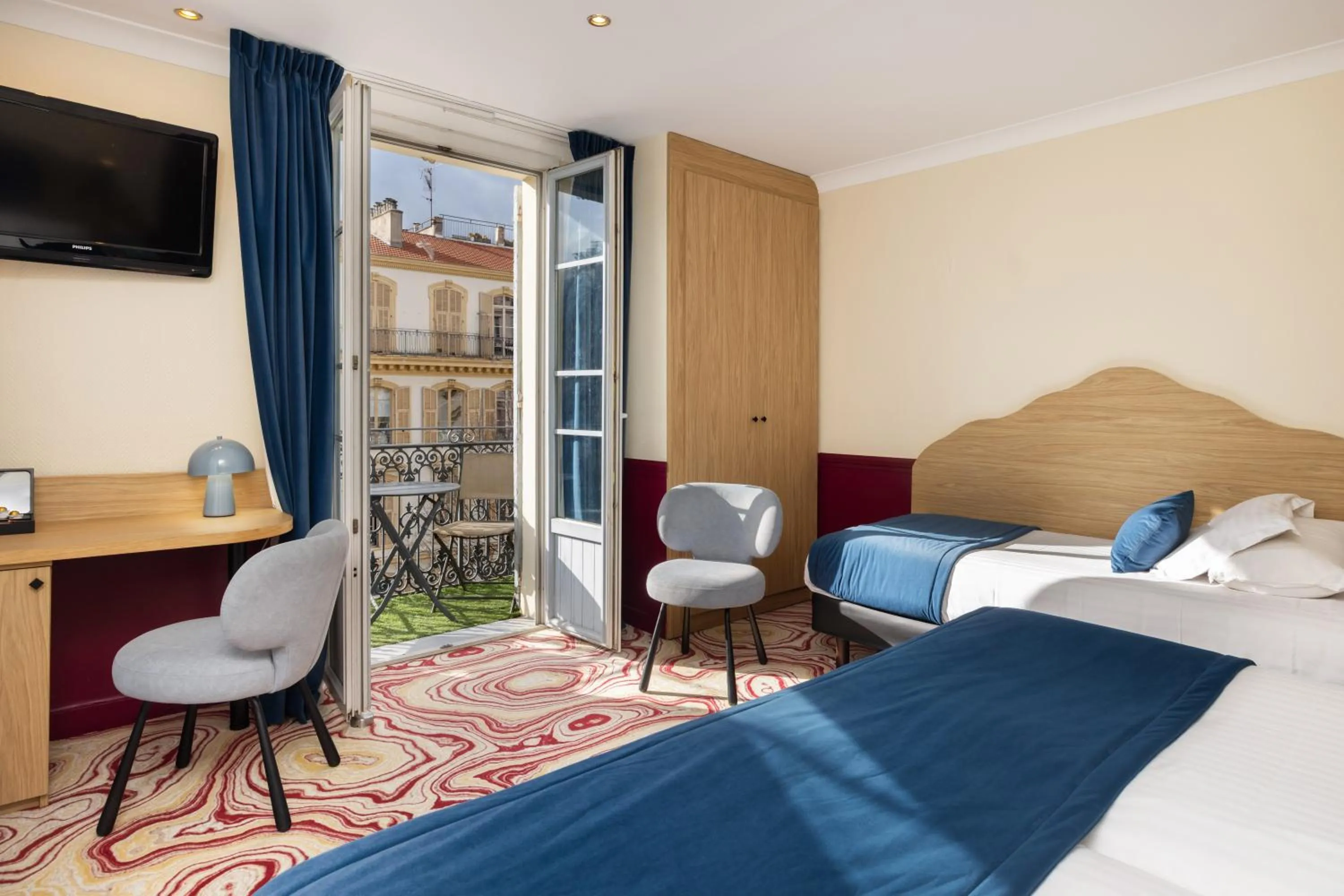 Bed in Best Western Hotel Lakmi Nice