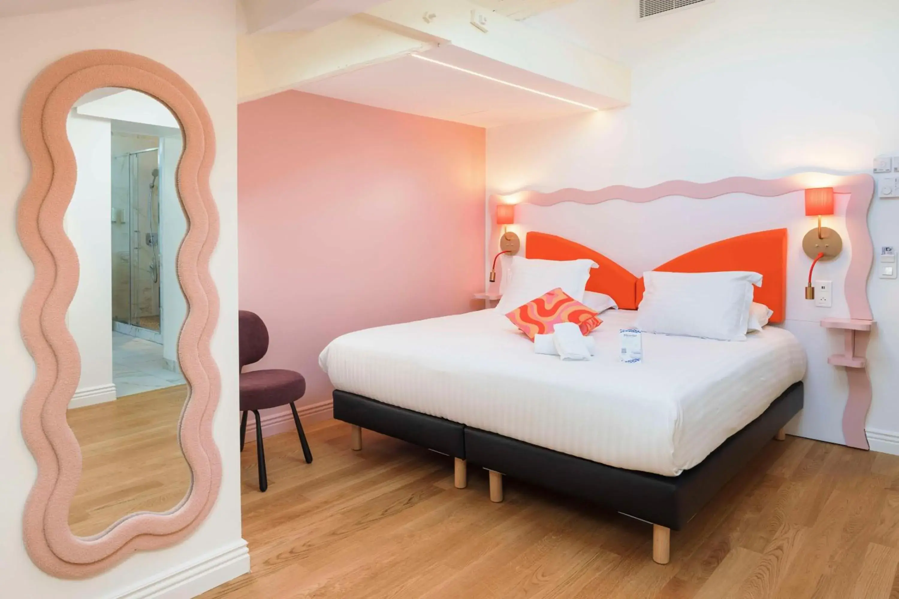 Bedroom, Bed in Best Western Hotel Lakmi Nice Bedroom, Bed in Best Western Hotel Lakmi Nice