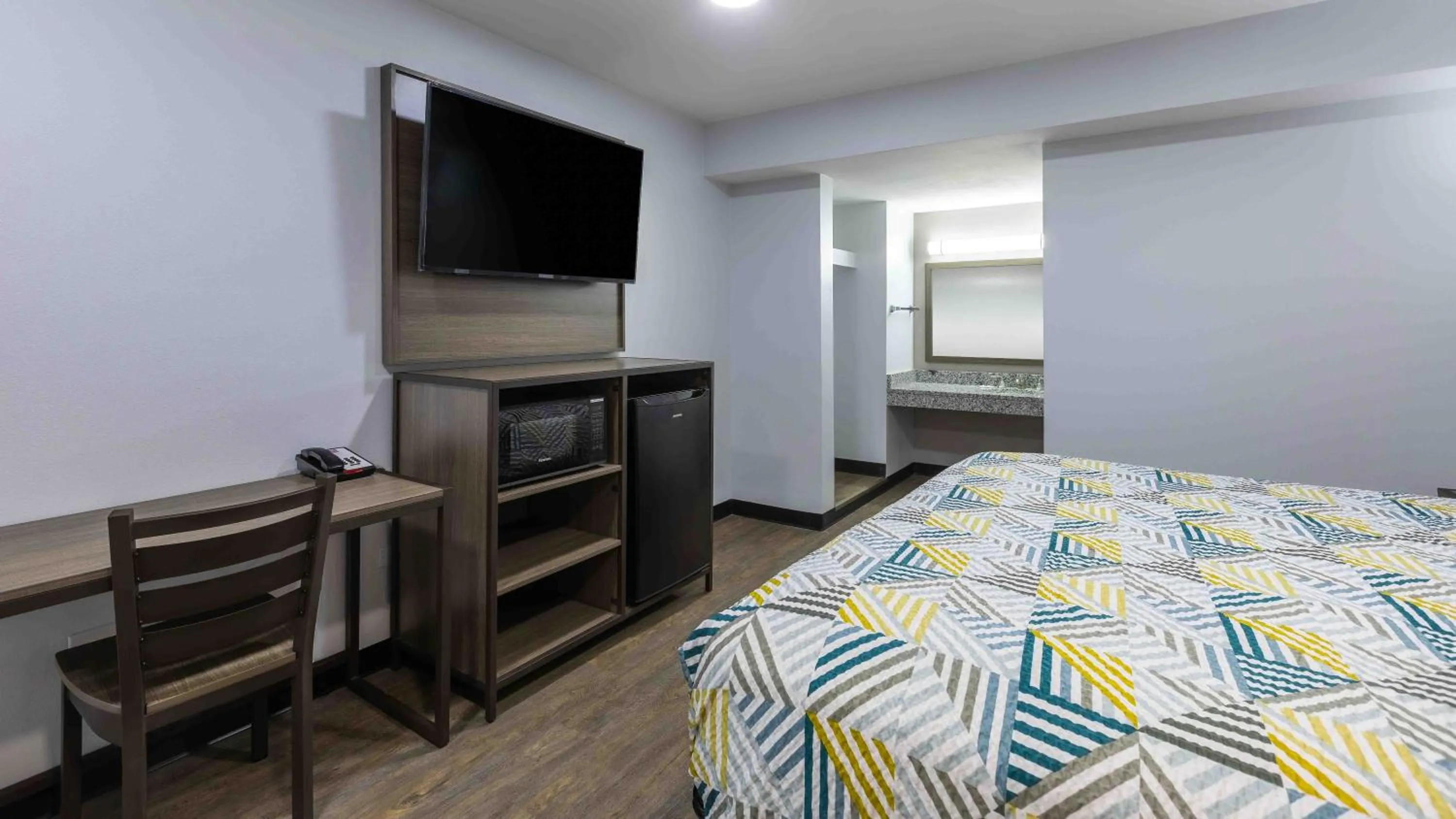 Bed in Motel 6 Hickory NC