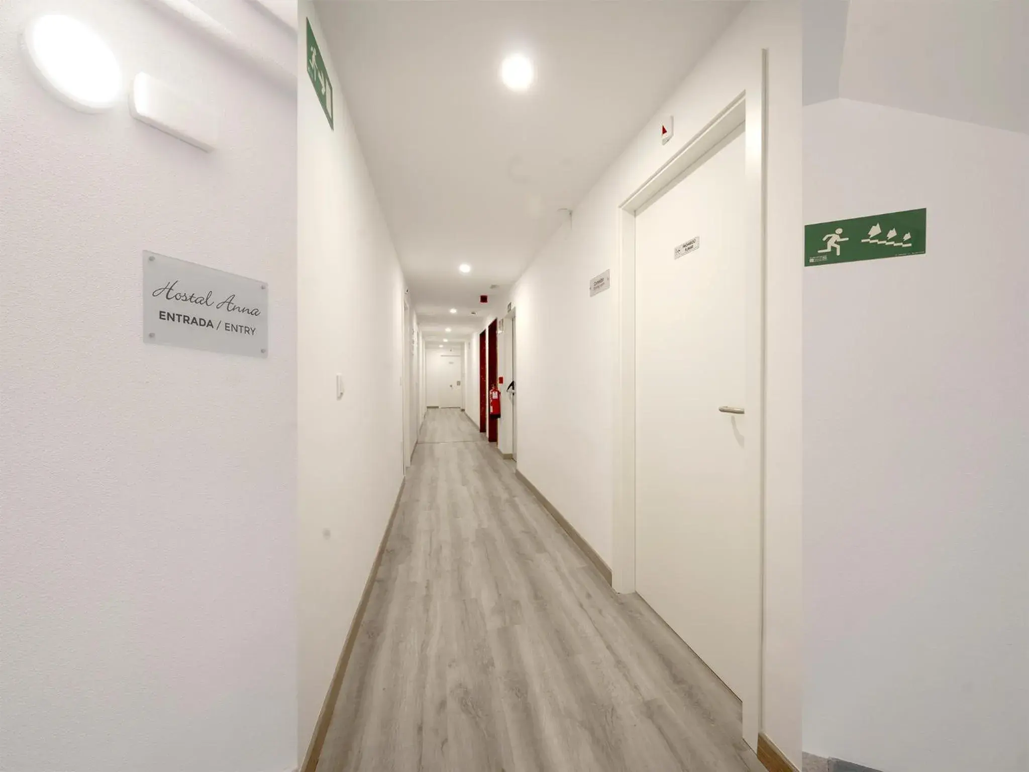 Property building in Hostal Anna Benidorm Property building in Hostal Anna Benidorm