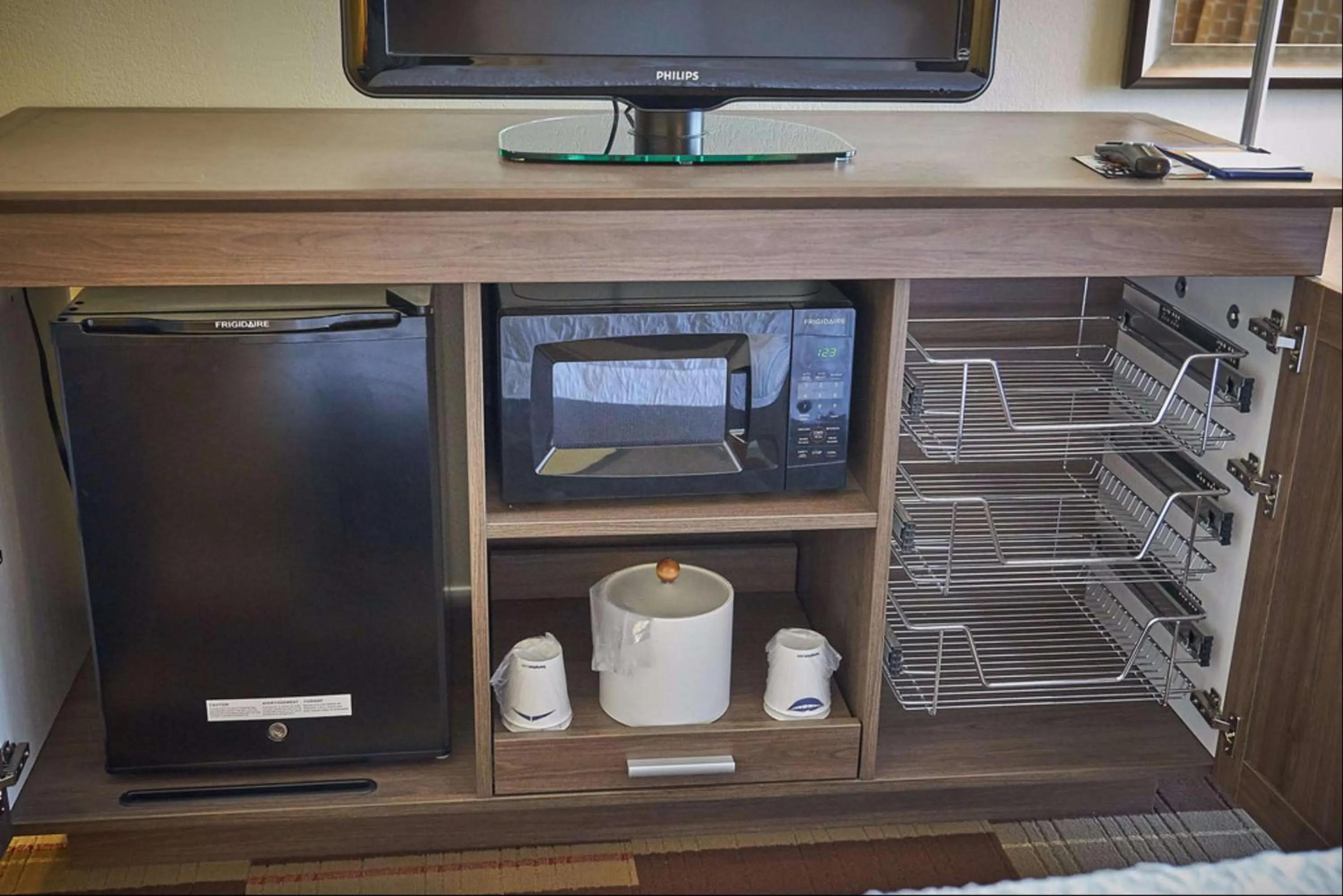 Bedroom in Hampton Inn Uniontown