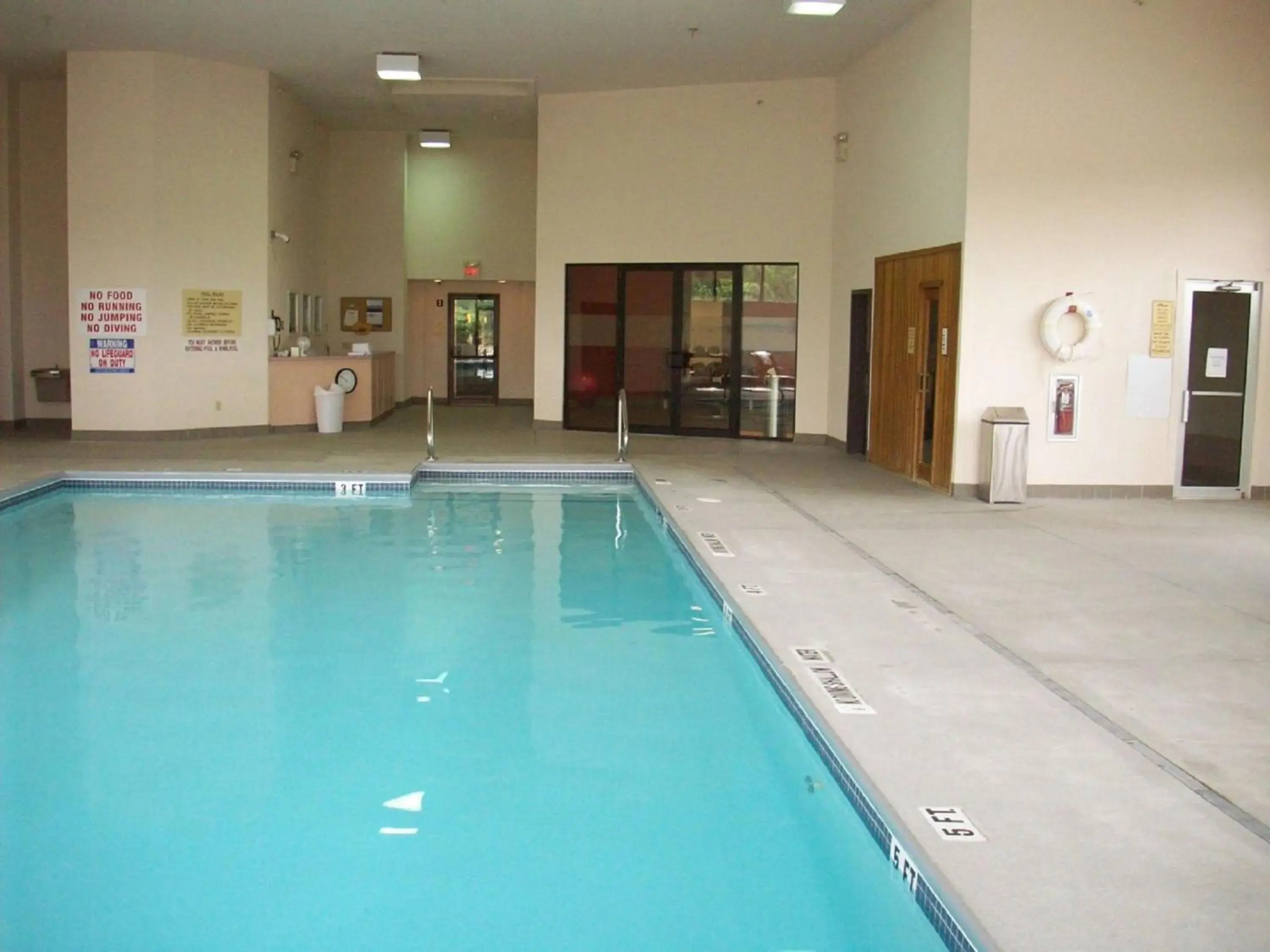 Pool view in Hampton Inn Uniontown Pool view in Hampton Inn Uniontown
