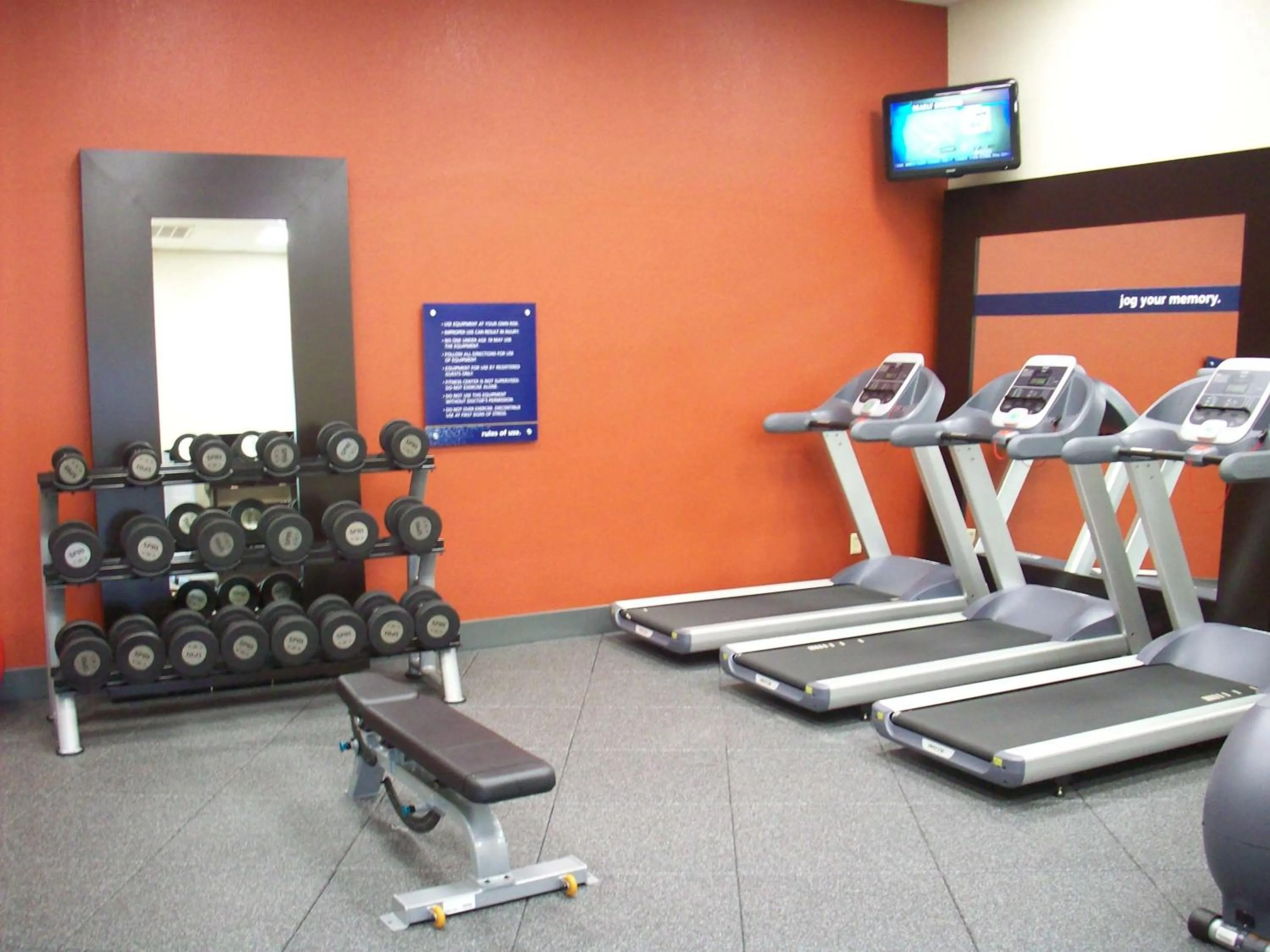 Fitness centre/facilities in Hampton Inn Uniontown