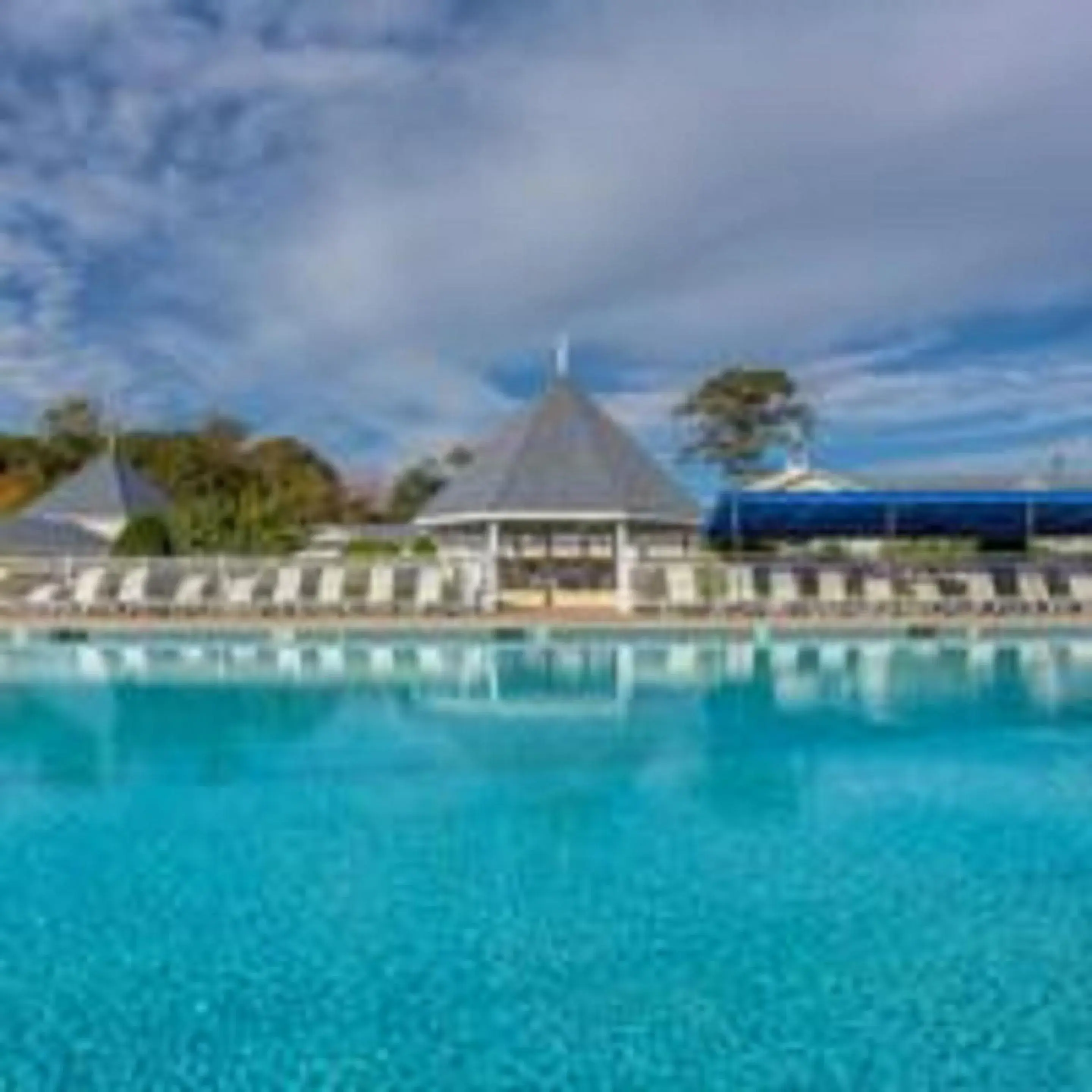 Swimming pool in Ogunquit Hotel and Suites Swimming pool in Ogunquit Hotel and Suites
