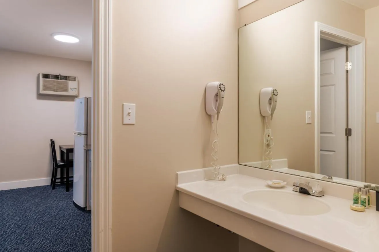 Bathroom in Ogunquit Hotel and Suites