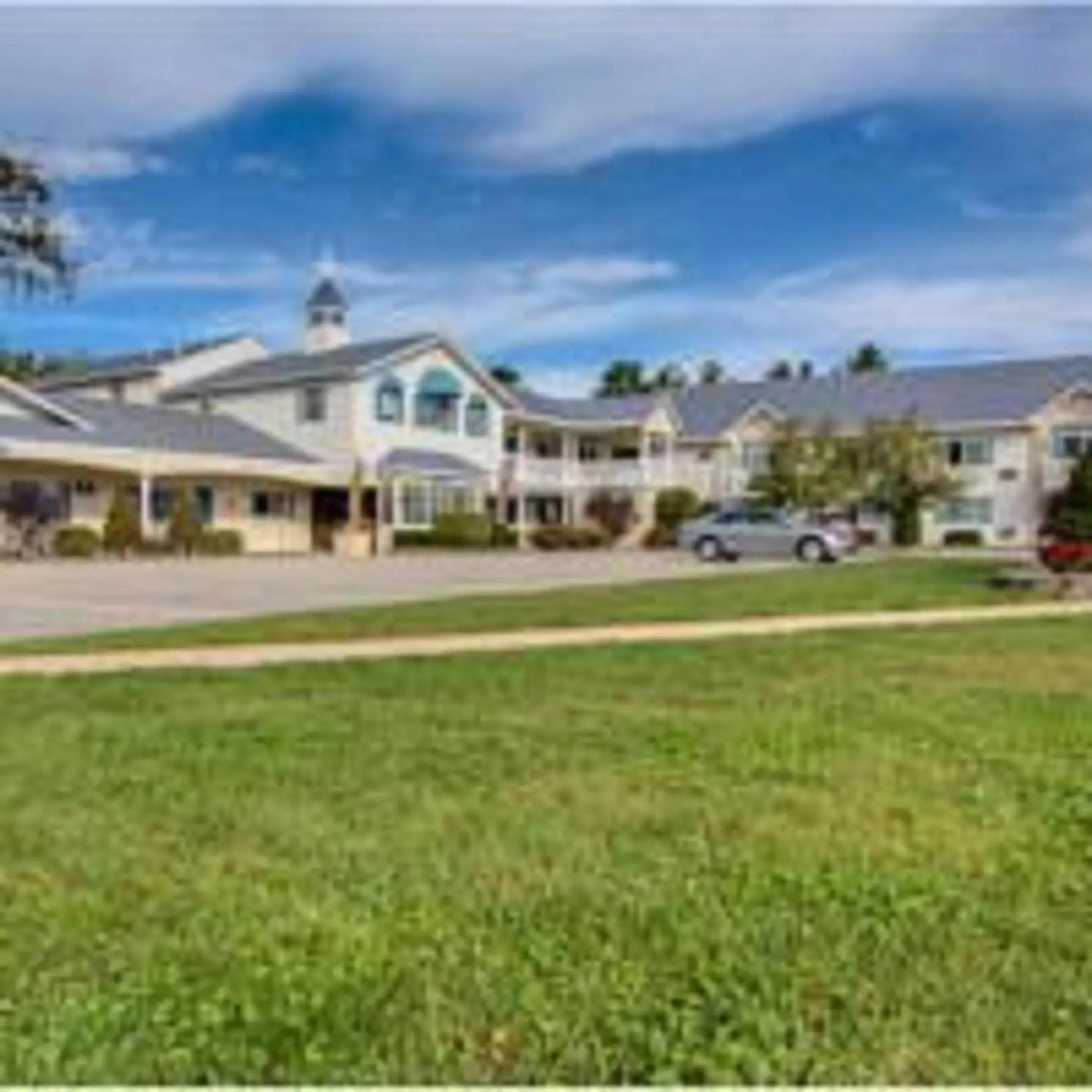 Property building in Ogunquit Hotel and Suites Property building in Ogunquit Hotel and Suites