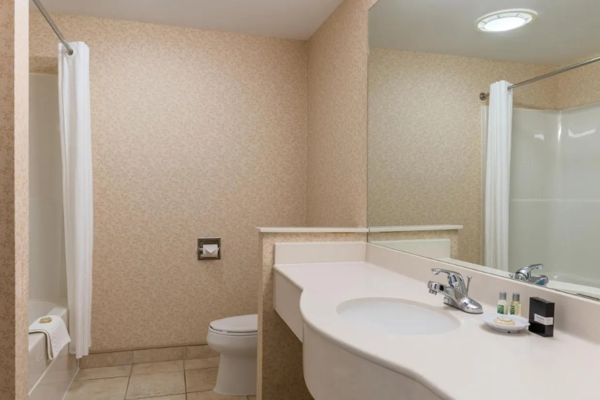 Bathroom in Ogunquit Hotel and Suites