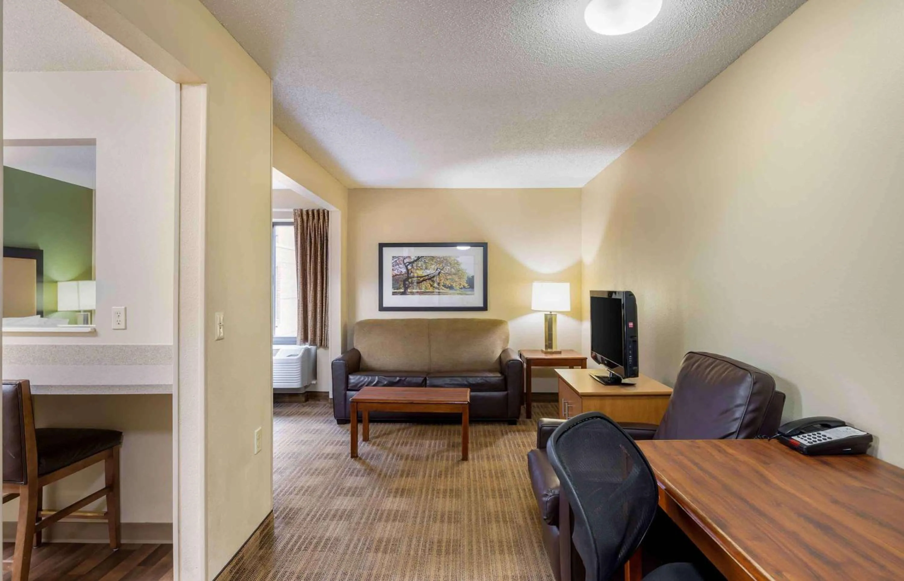Bedroom in Extended Stay America Suites - Omaha - West