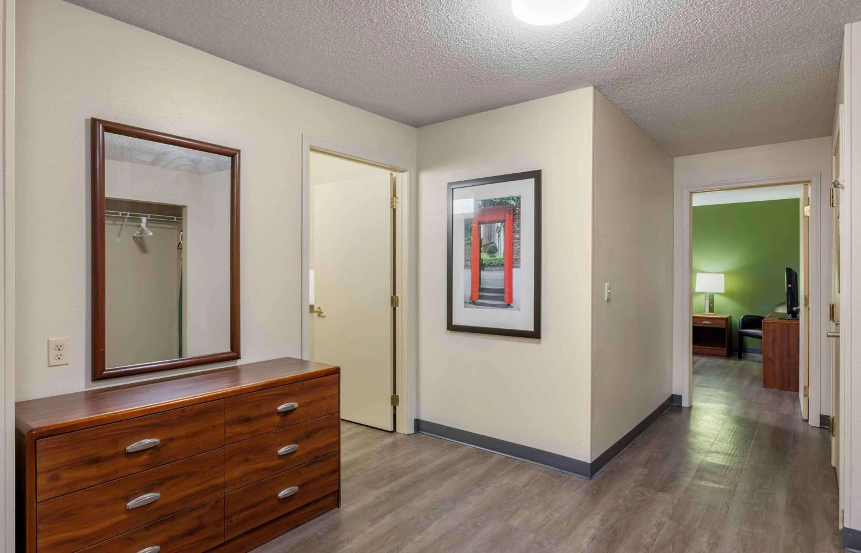 Bedroom in Extended Stay America Suites - Omaha - West