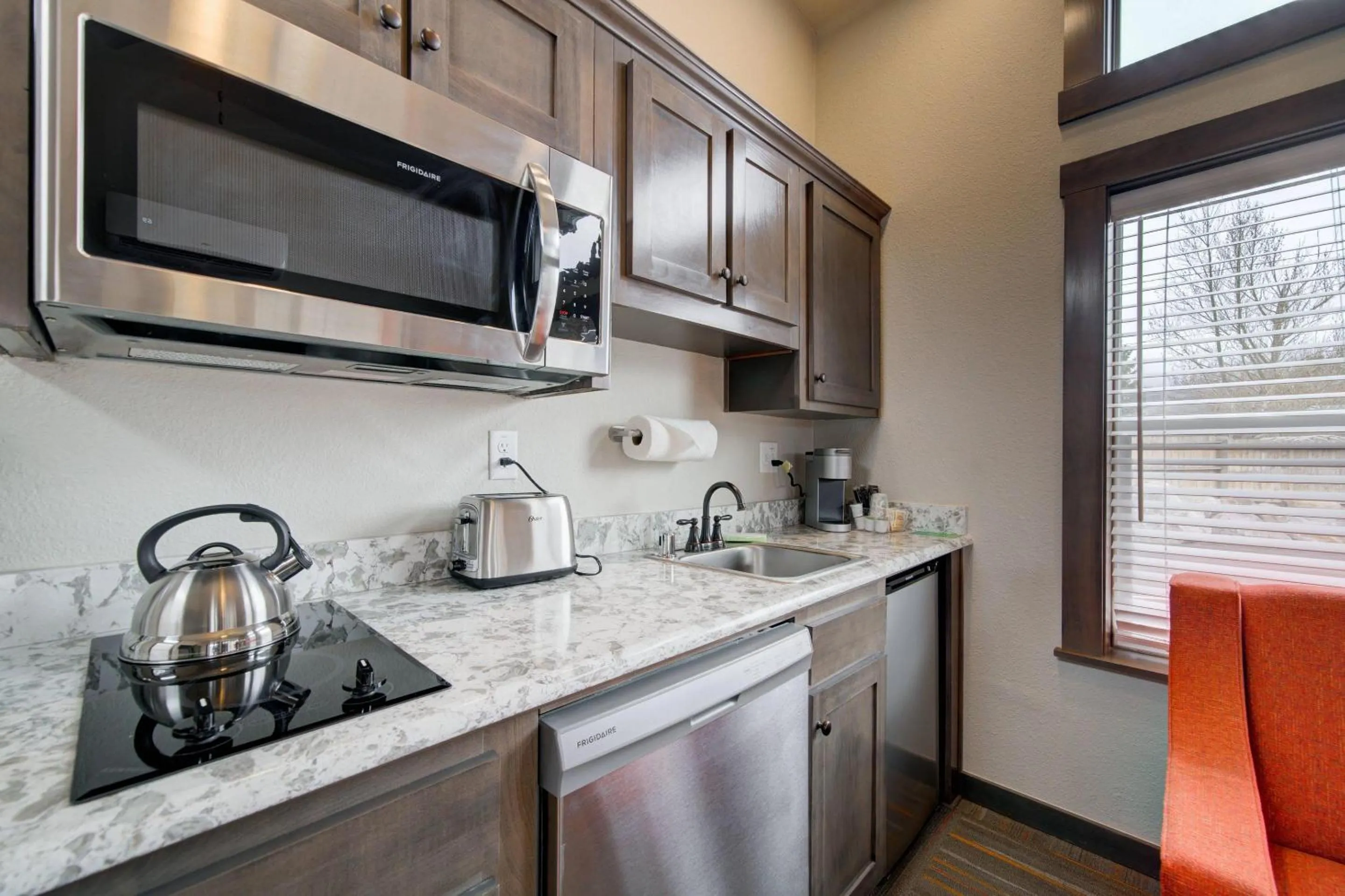 Bedroom in Ridgeline Hotel at Yellowstone, an Ascend Collection Hotel