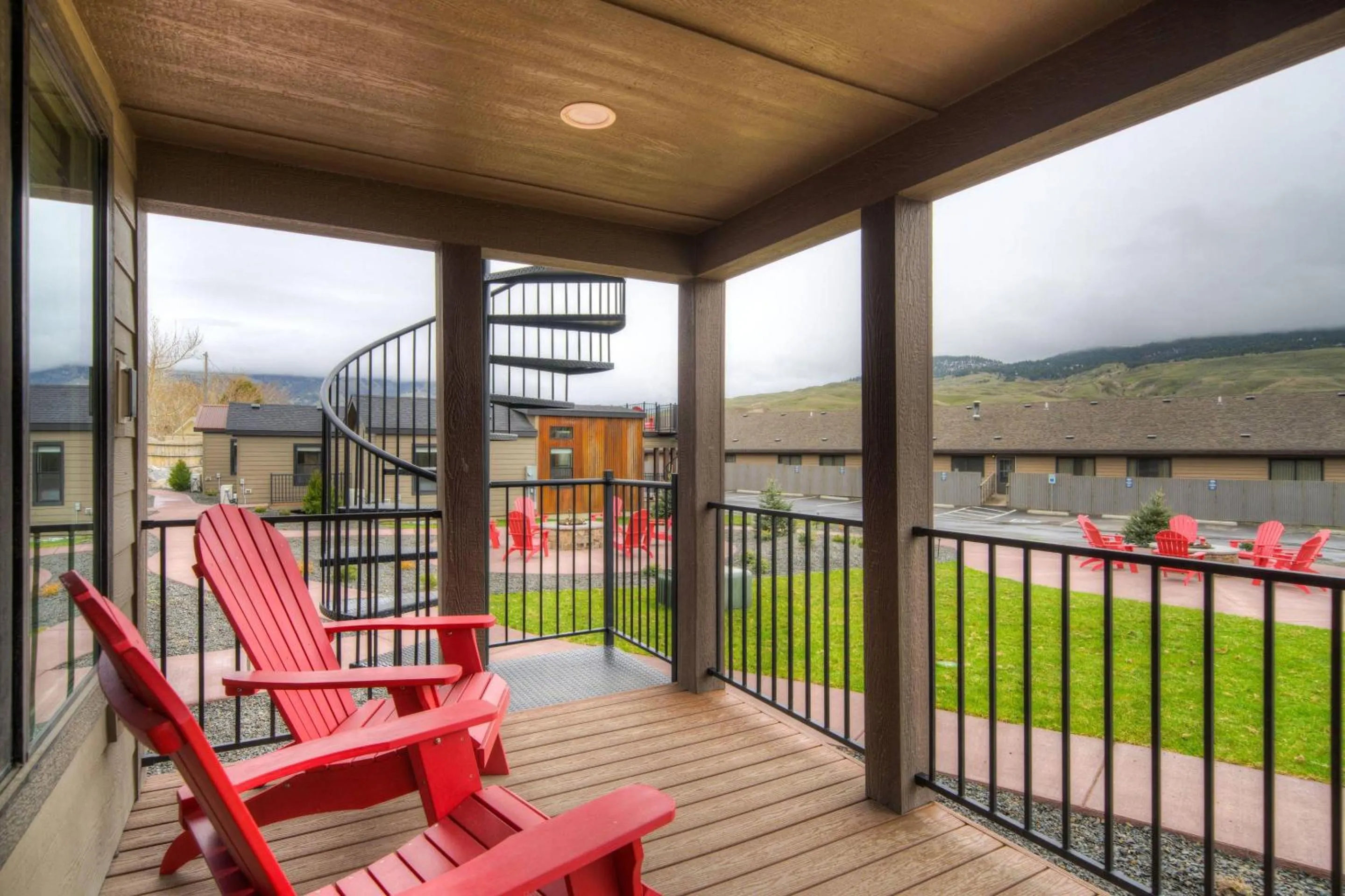 Bedroom in Ridgeline Hotel at Yellowstone, an Ascend Collection Hotel